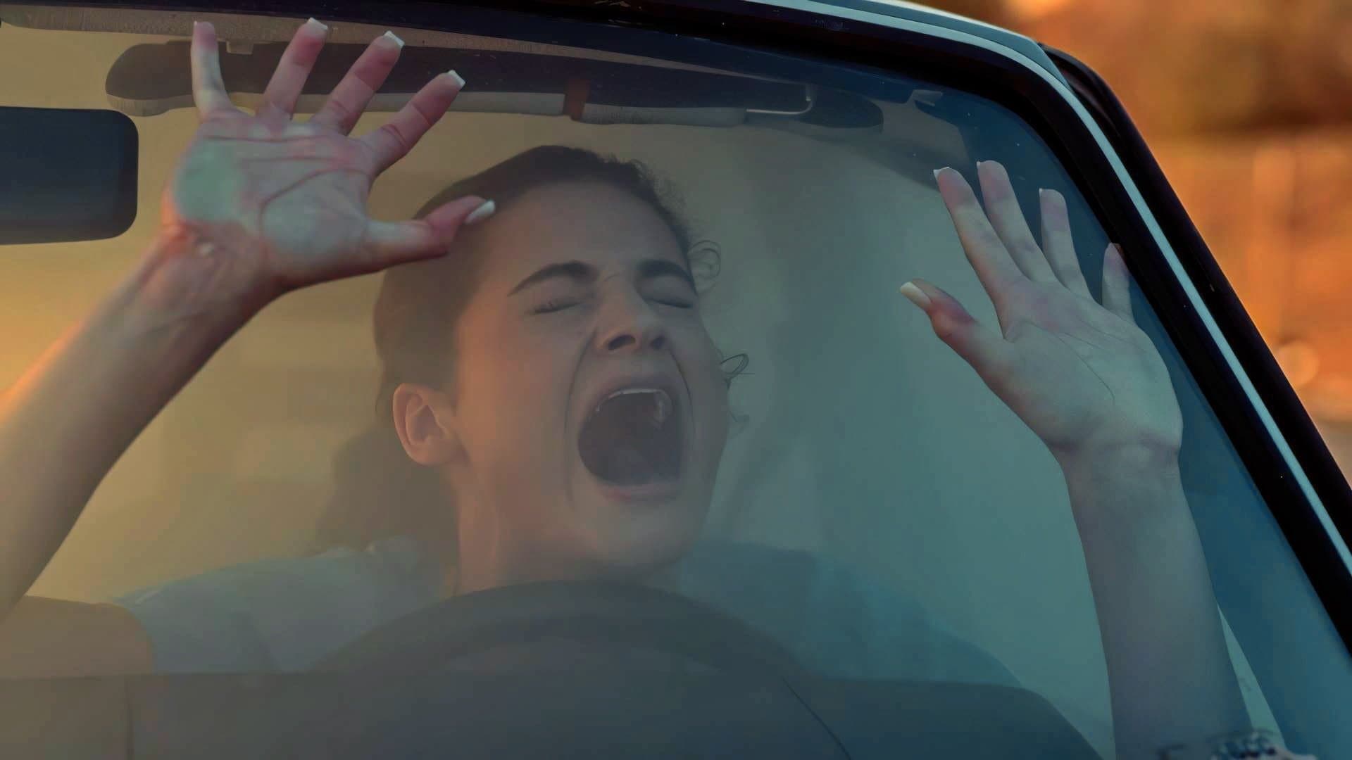 원 나이트 스탠드: 찢어진 웨딩드레스