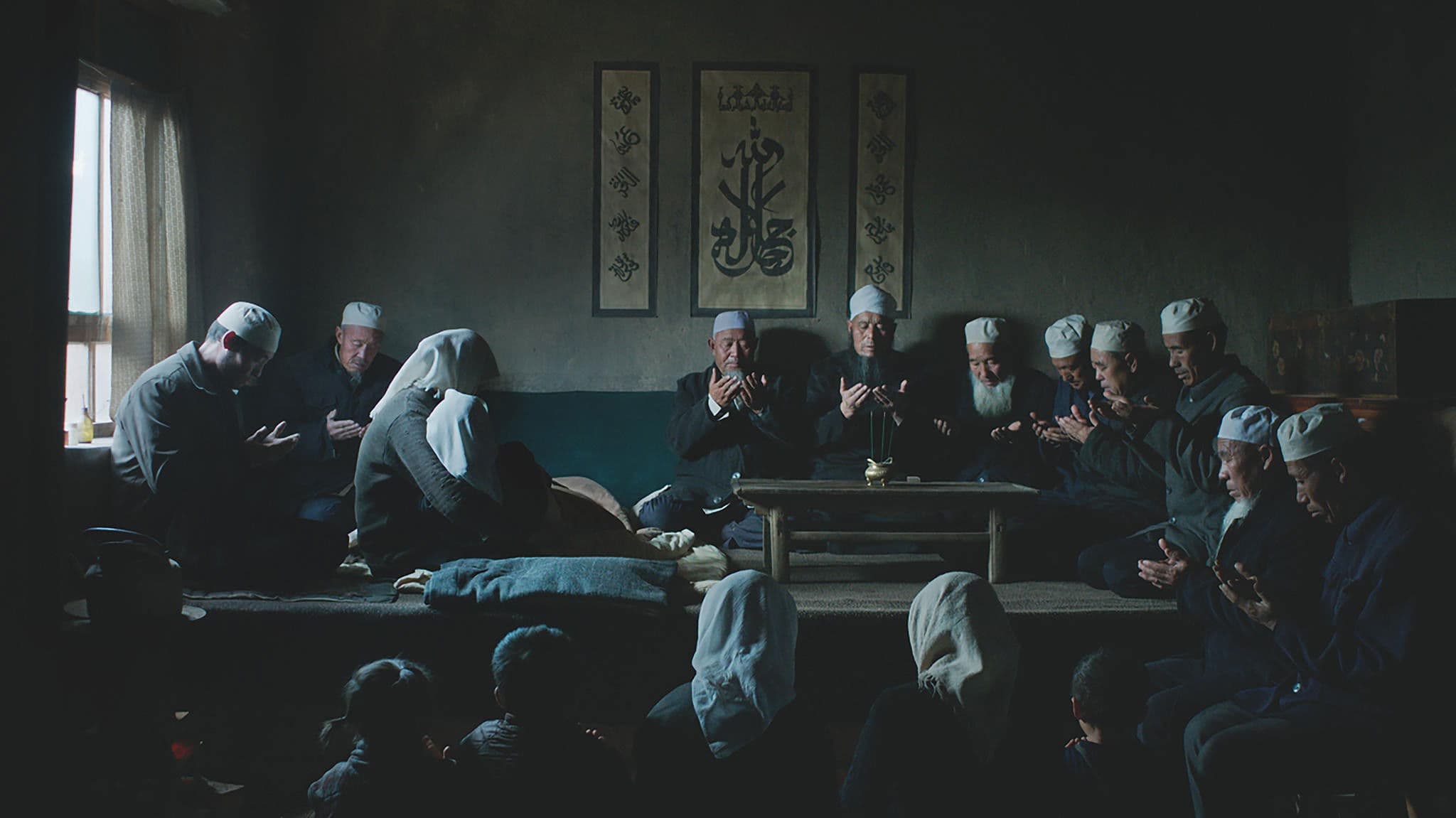 깨끗한 물속의 칼