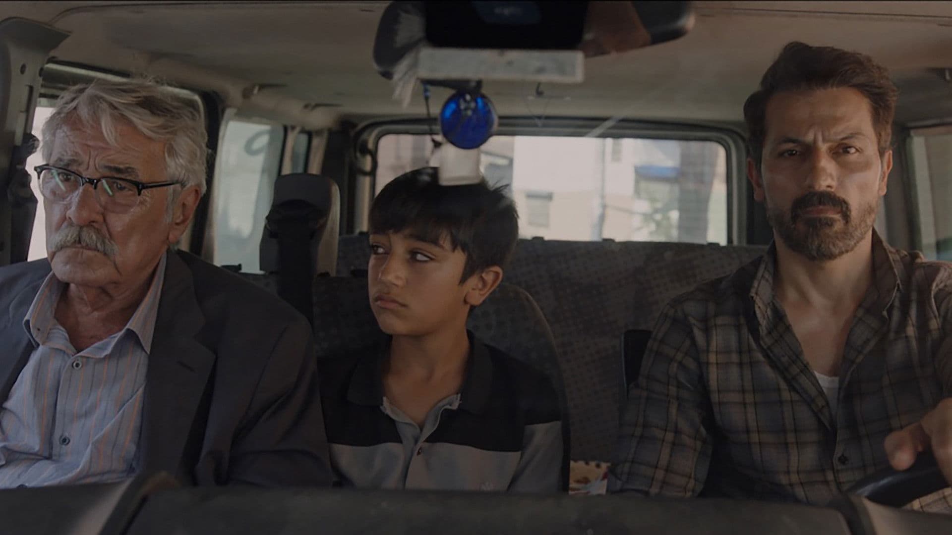 Kesilmiş Bir Ağaç Gibi