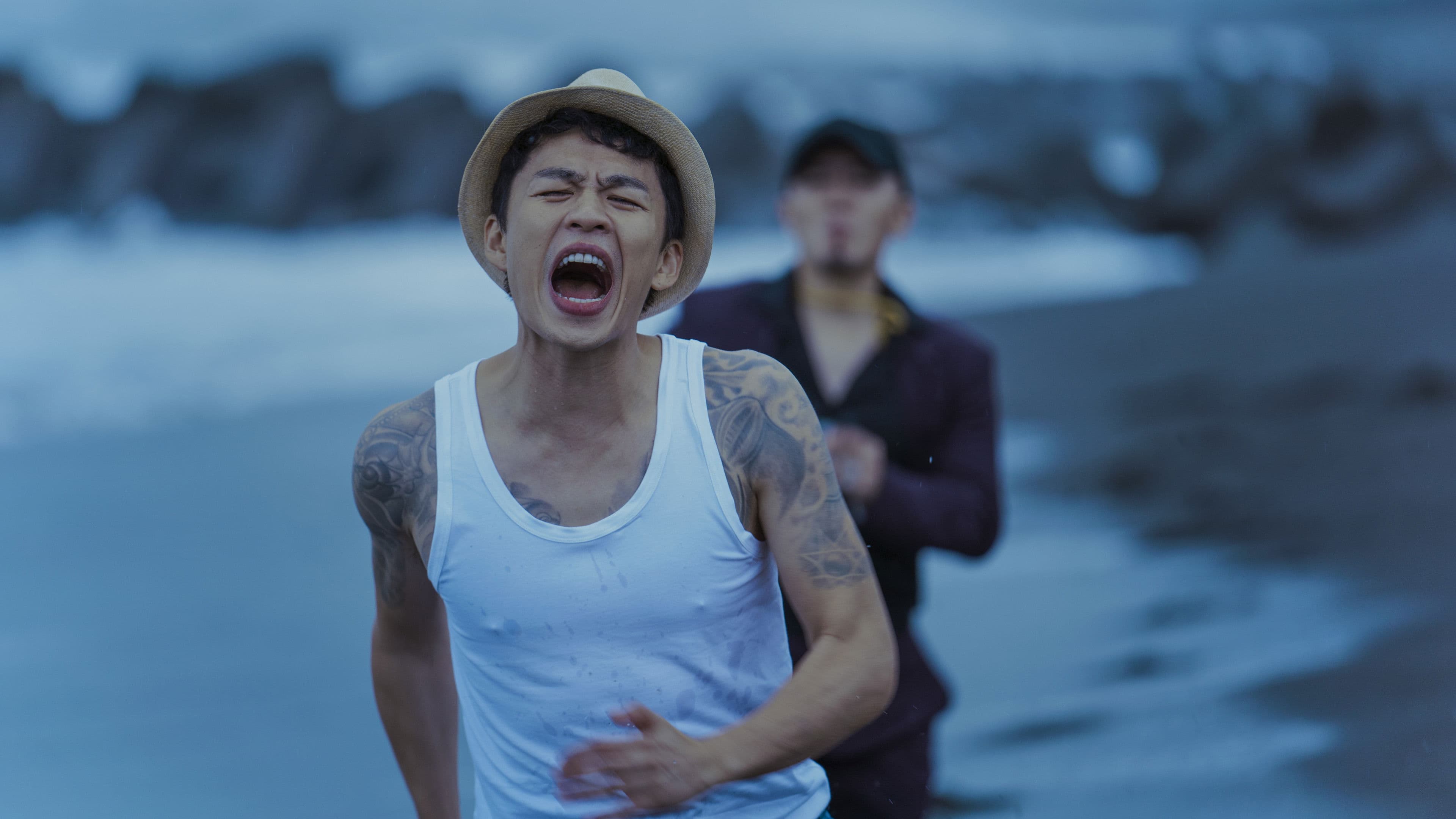 러브 이즈 어 건