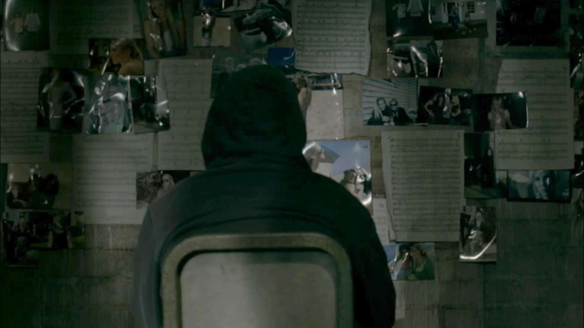 인트루더: 낯선 침입자