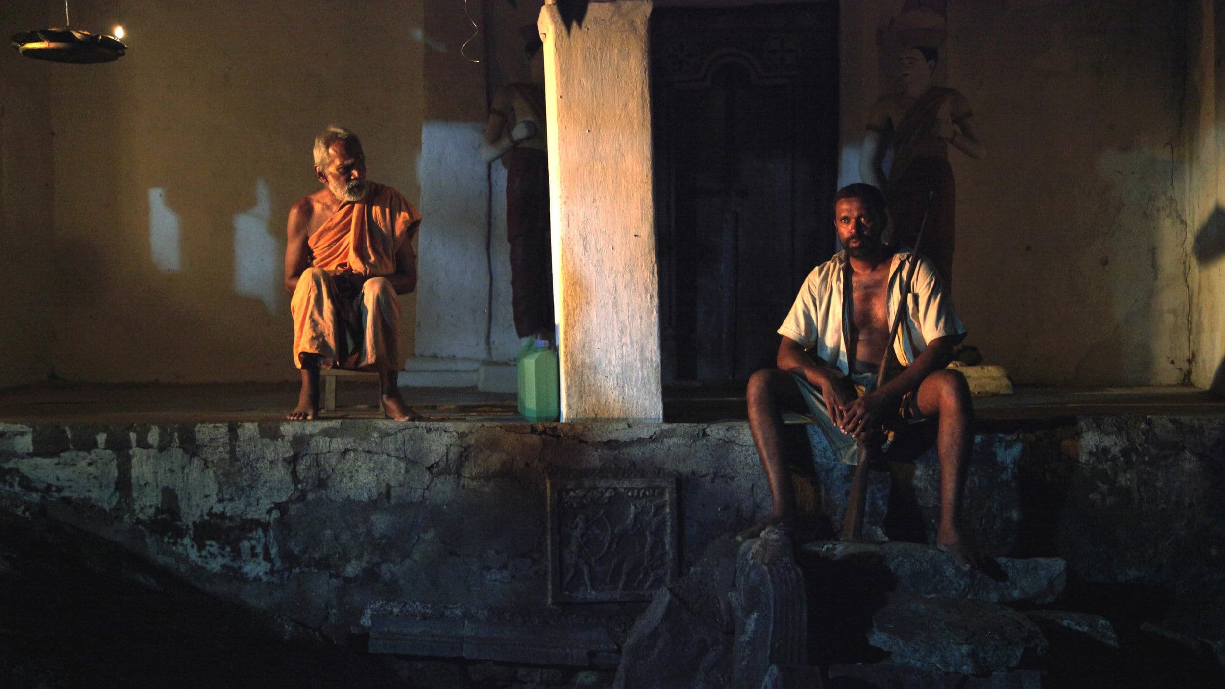 표범은 물지 않는다