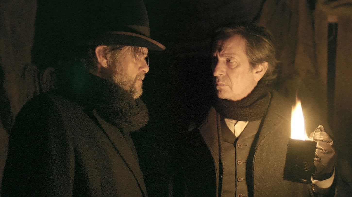 화이트 온 화이트