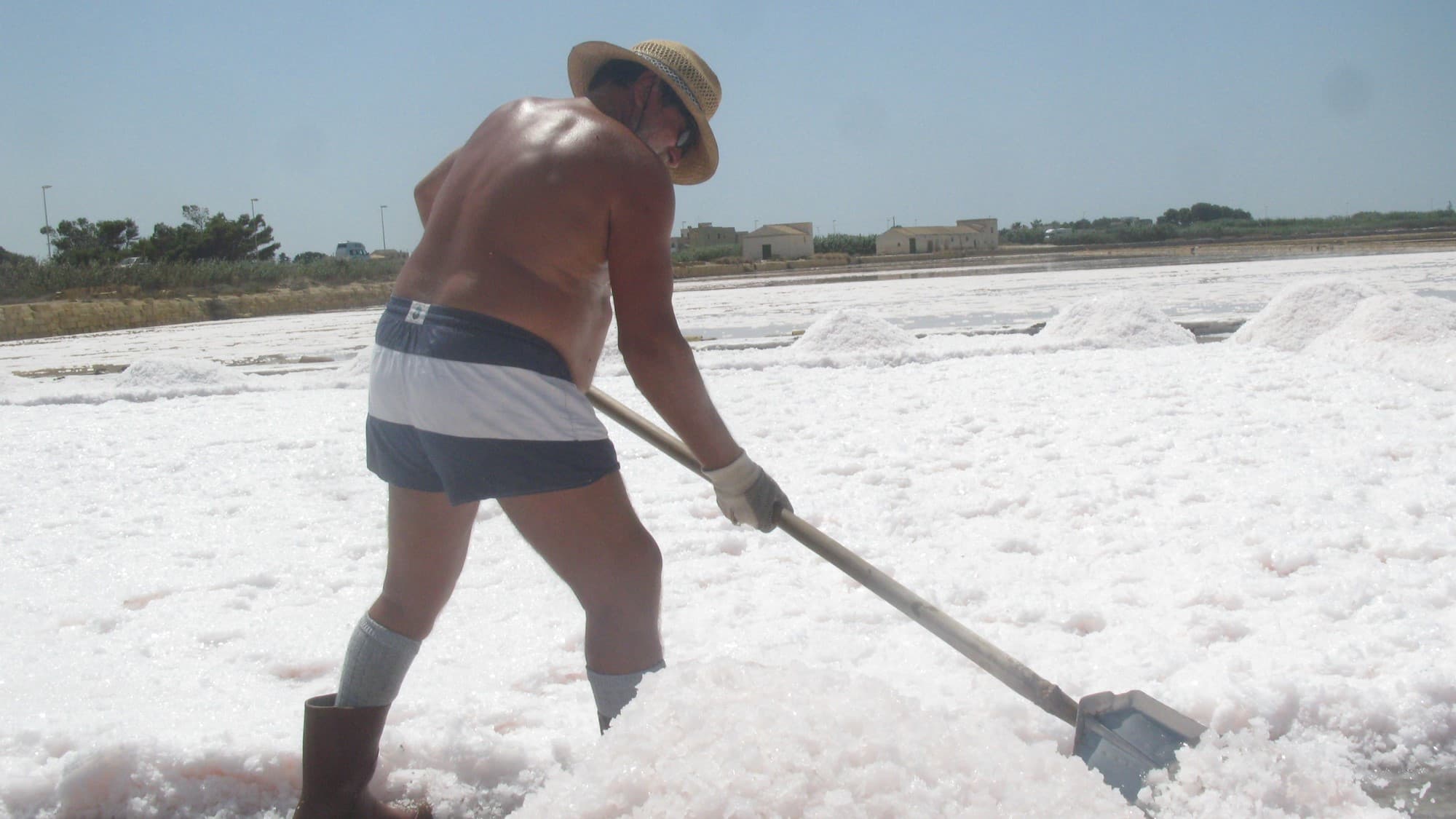 Se hai una montagna di neve, tienila all'ombra