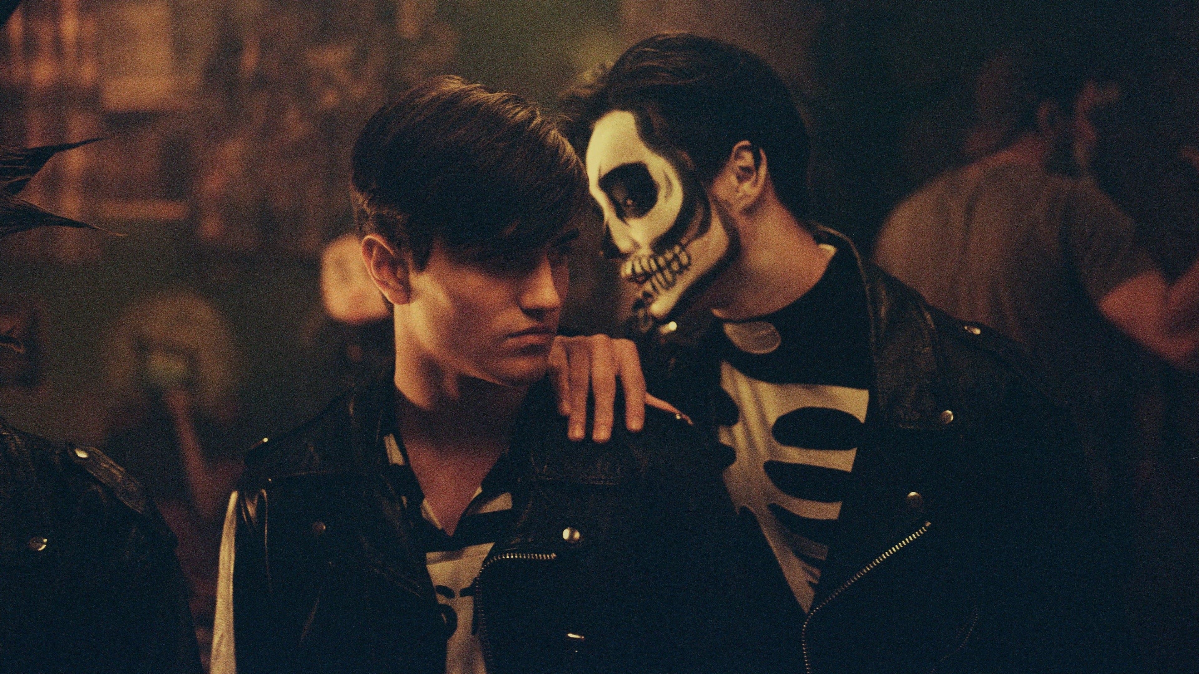 더 나잇 로건 워크 업