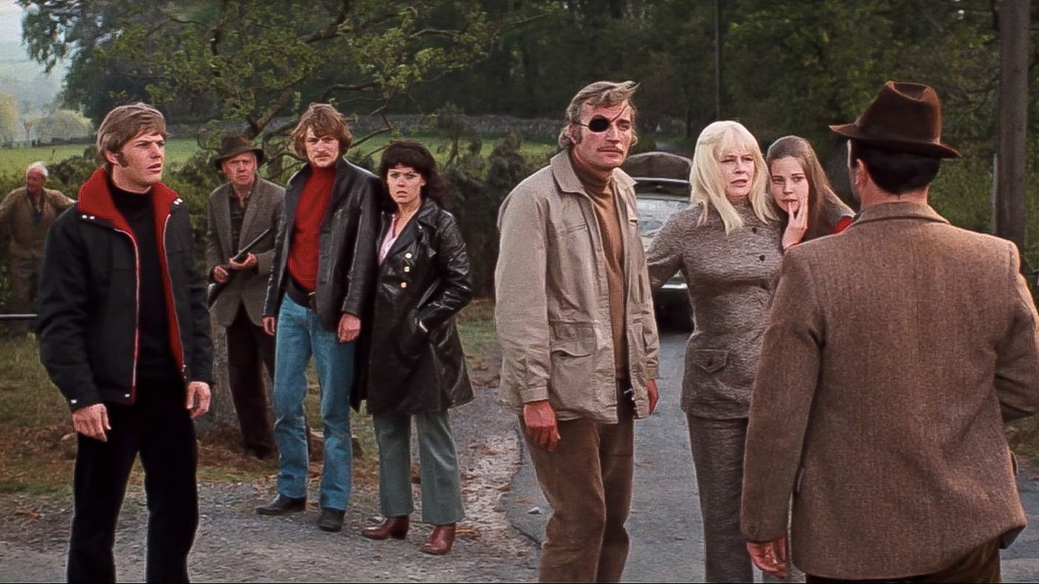 풀 한 포기도 없이