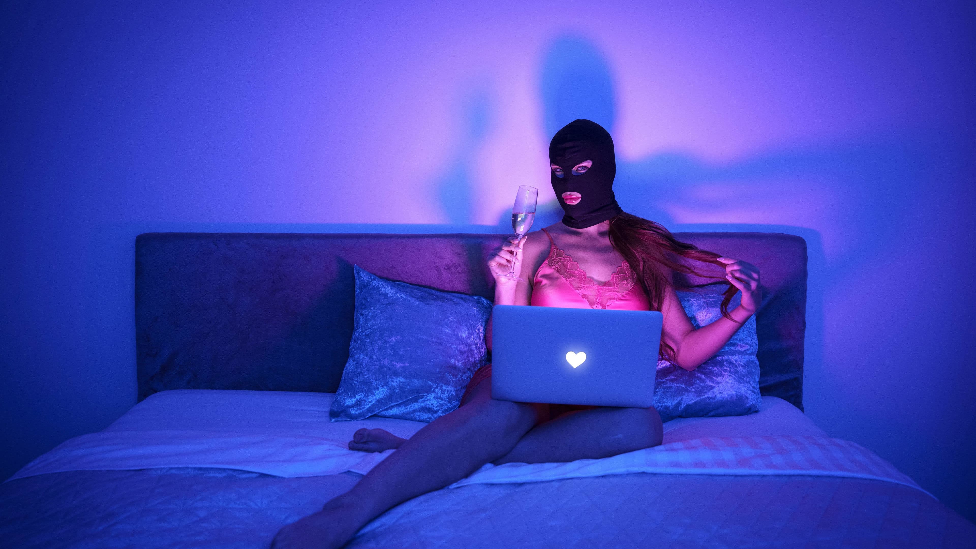 Virtuální přítelkyně