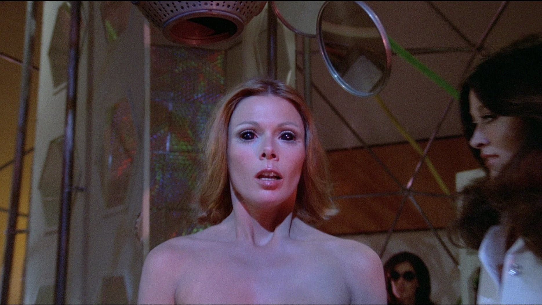 인베이젼 오브 더 비 걸스