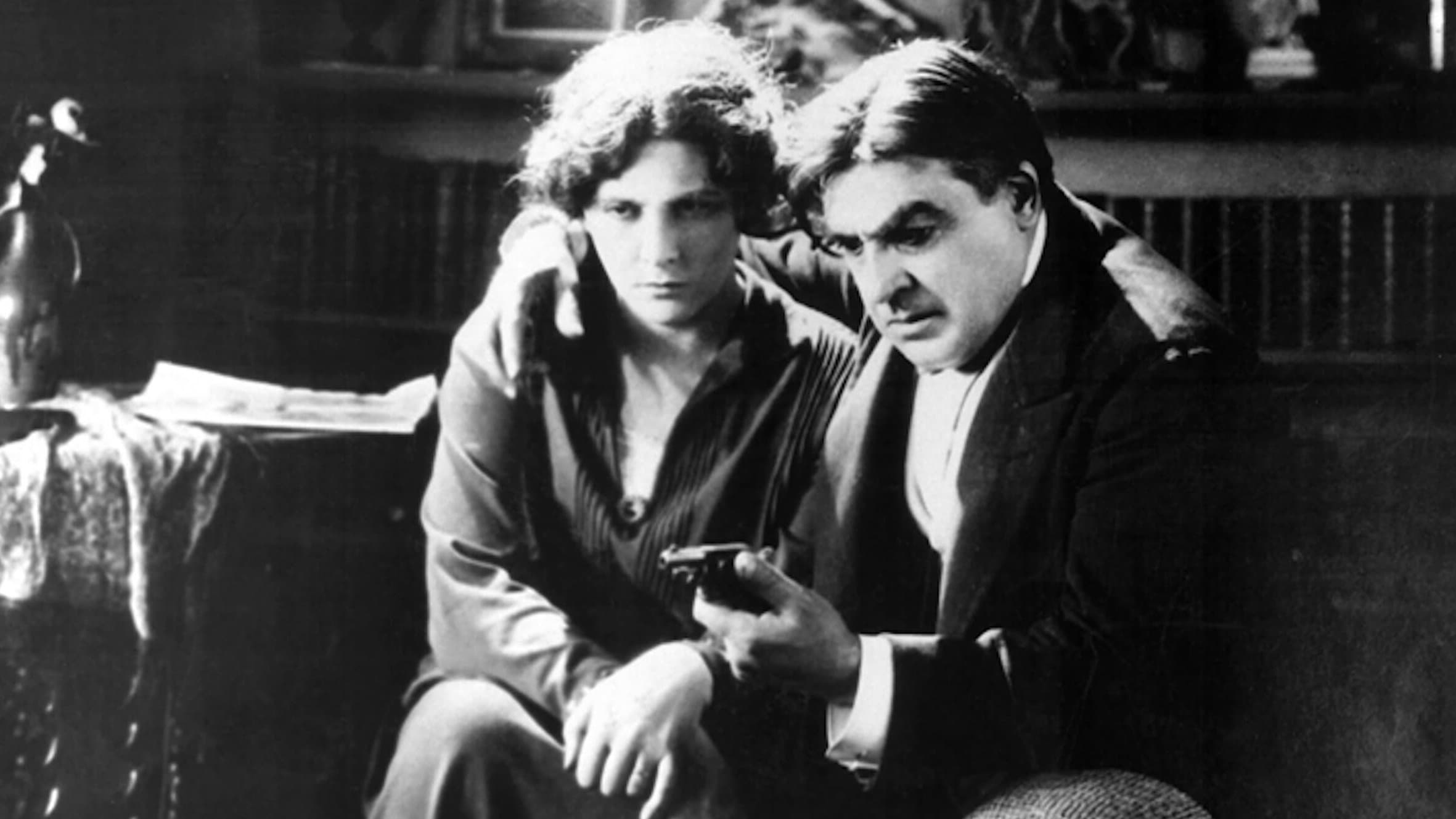 미소 짓는 마담 보데