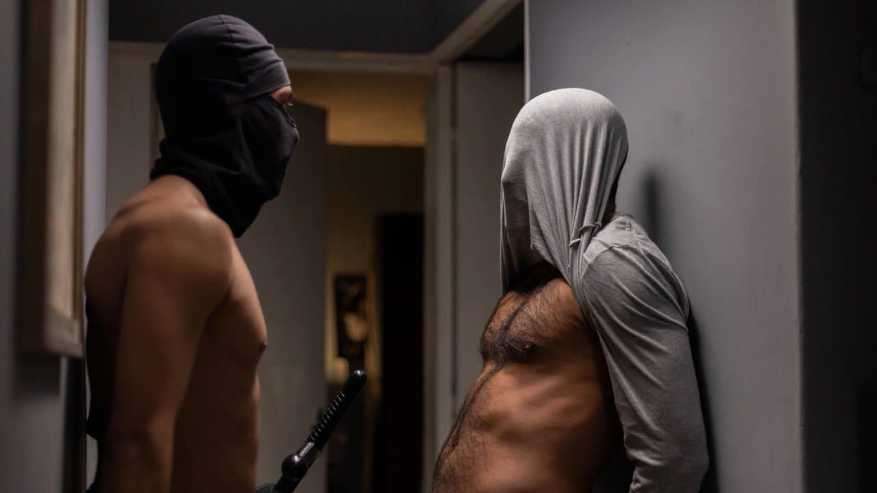 더 트레이스 오브 유어 립스