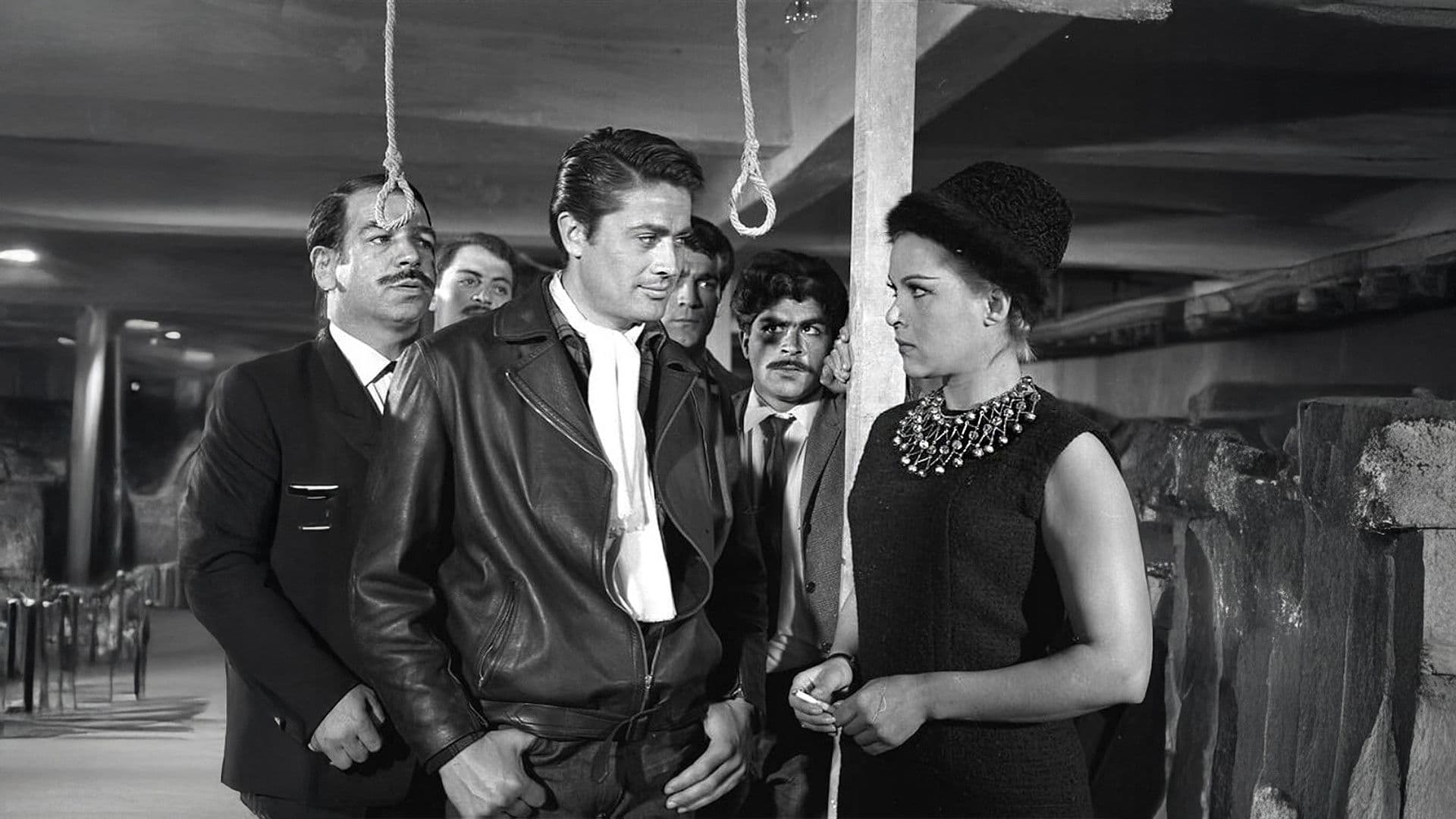 Şafakta Üç Kurşun