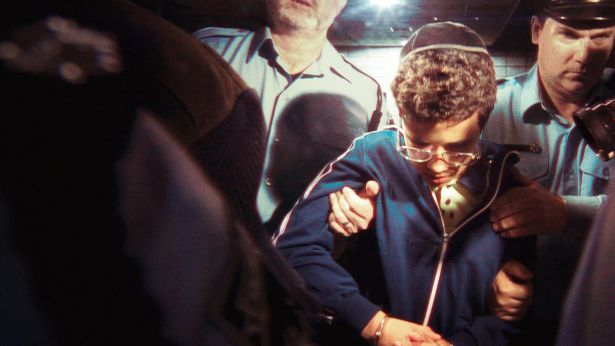 더 모티브: 왜 소년은 가족을 죽였나?