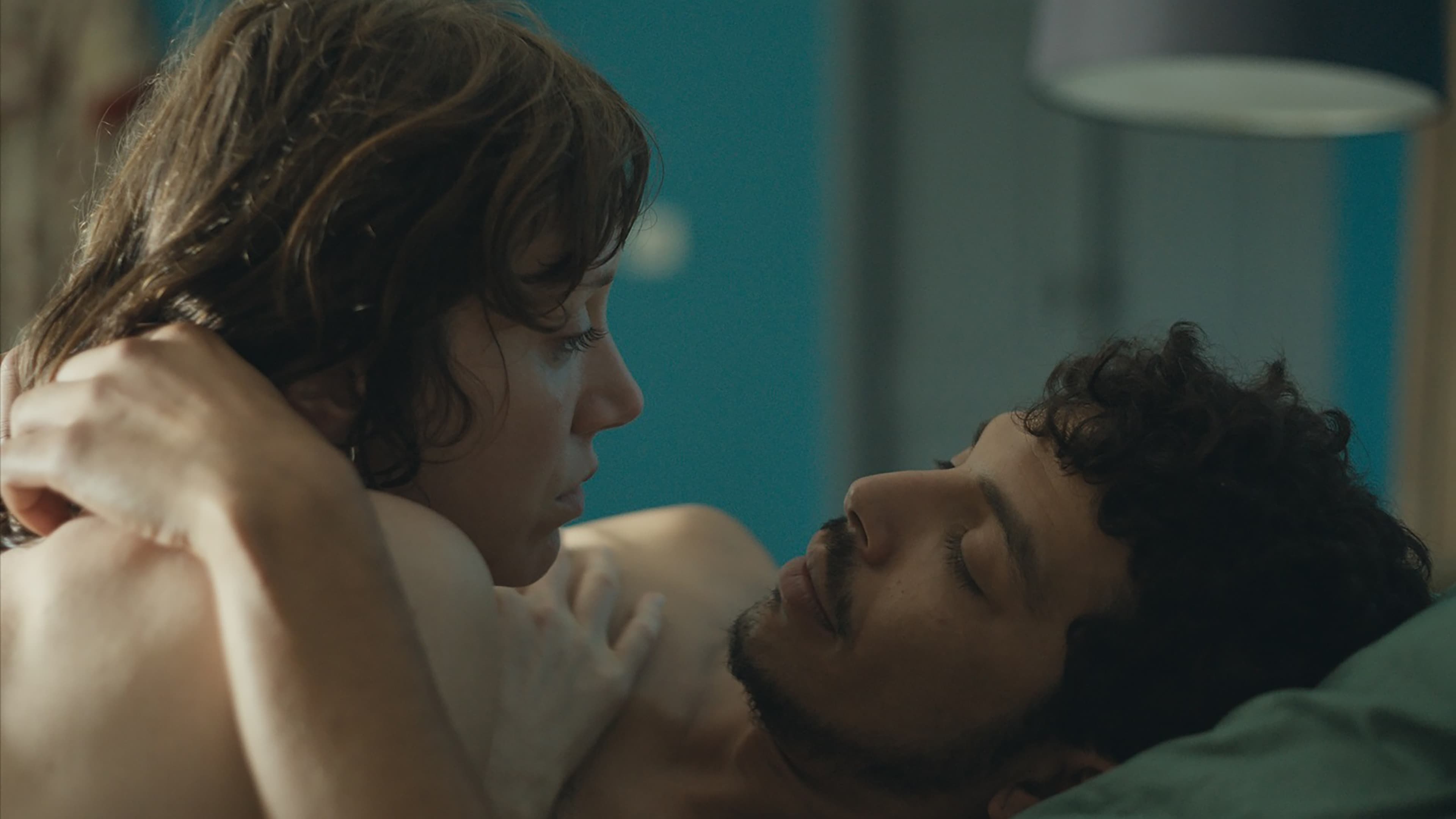 Derrière les palmiers