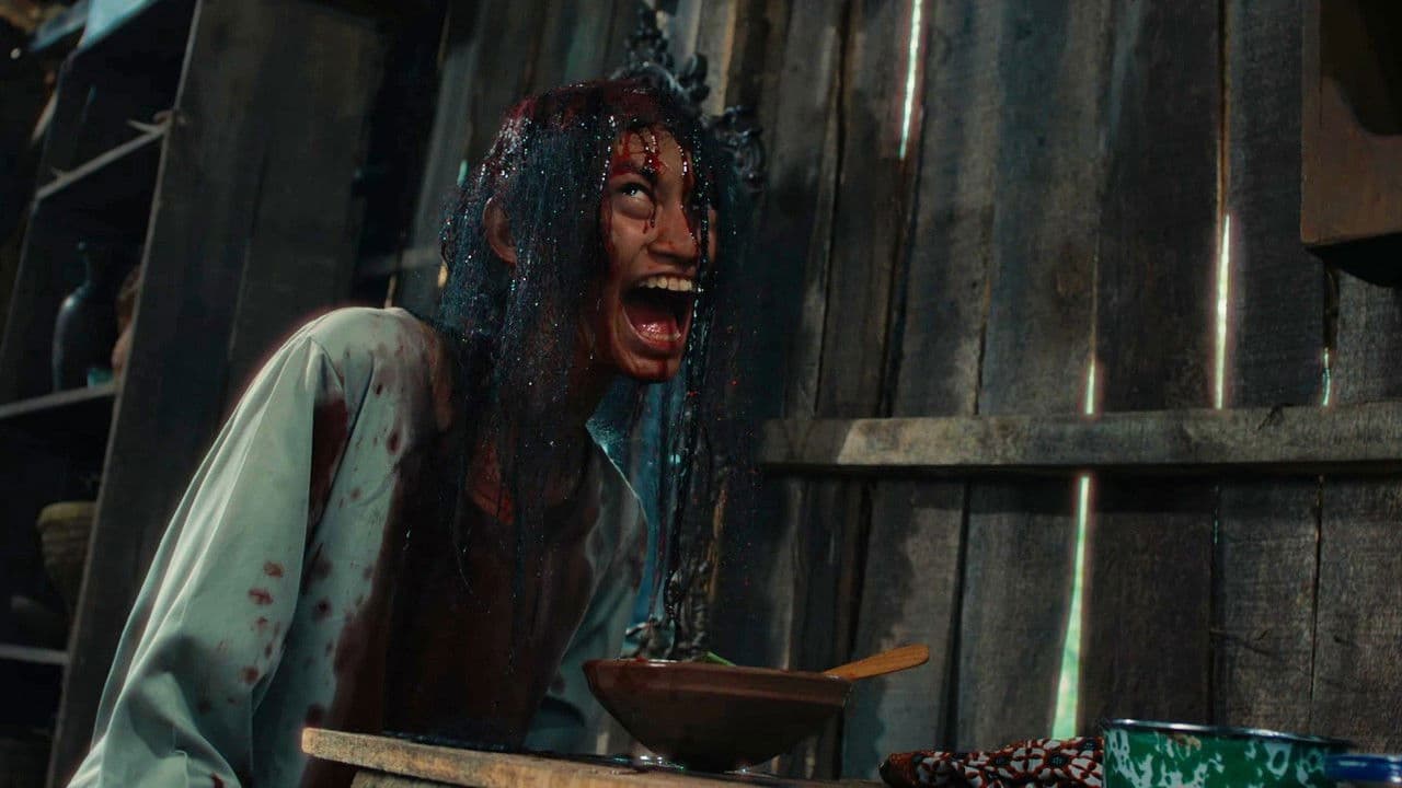 Menjelang Magrib 2: Wanita Yang di Rantai