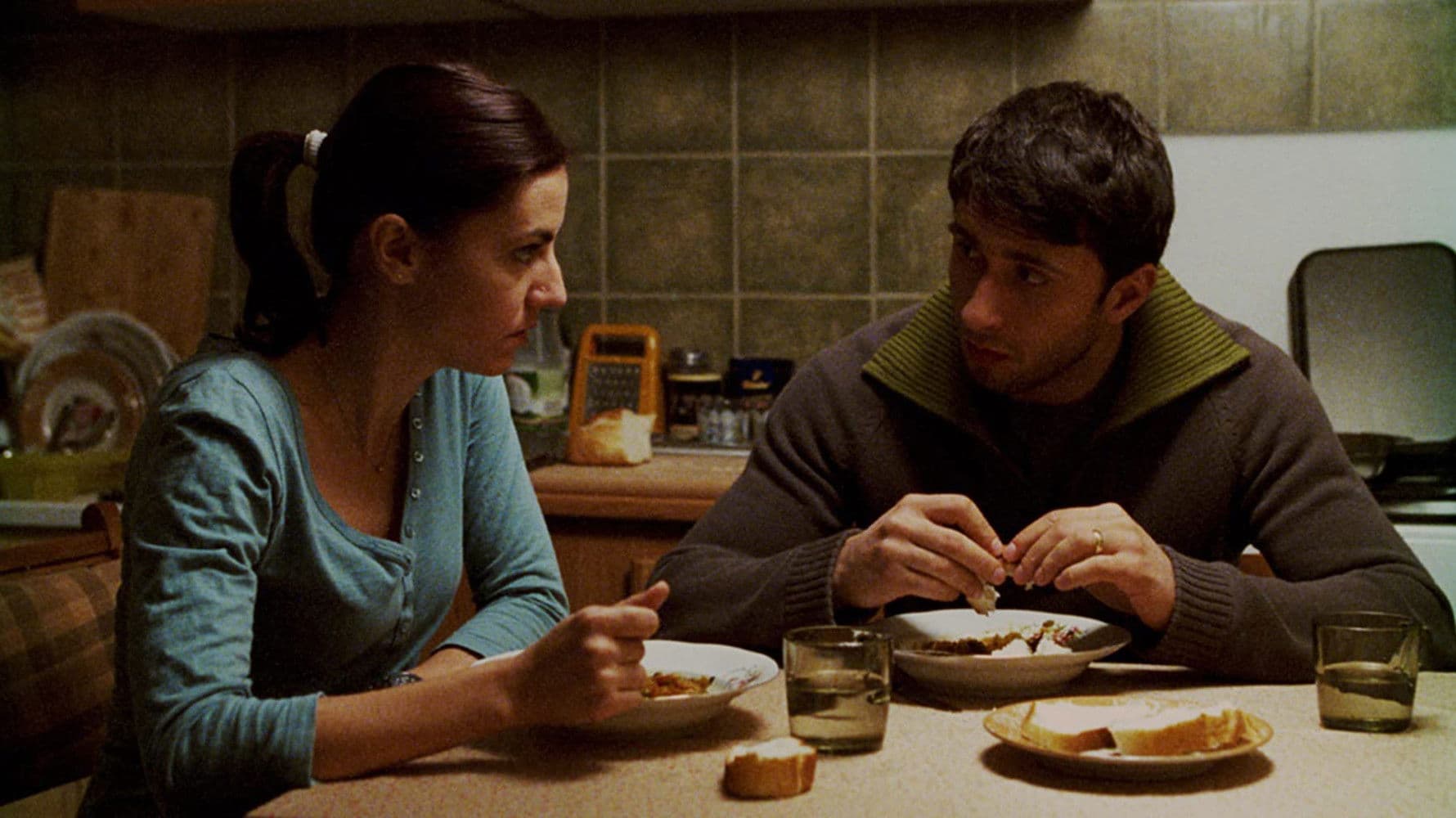 폴리스, 형용사