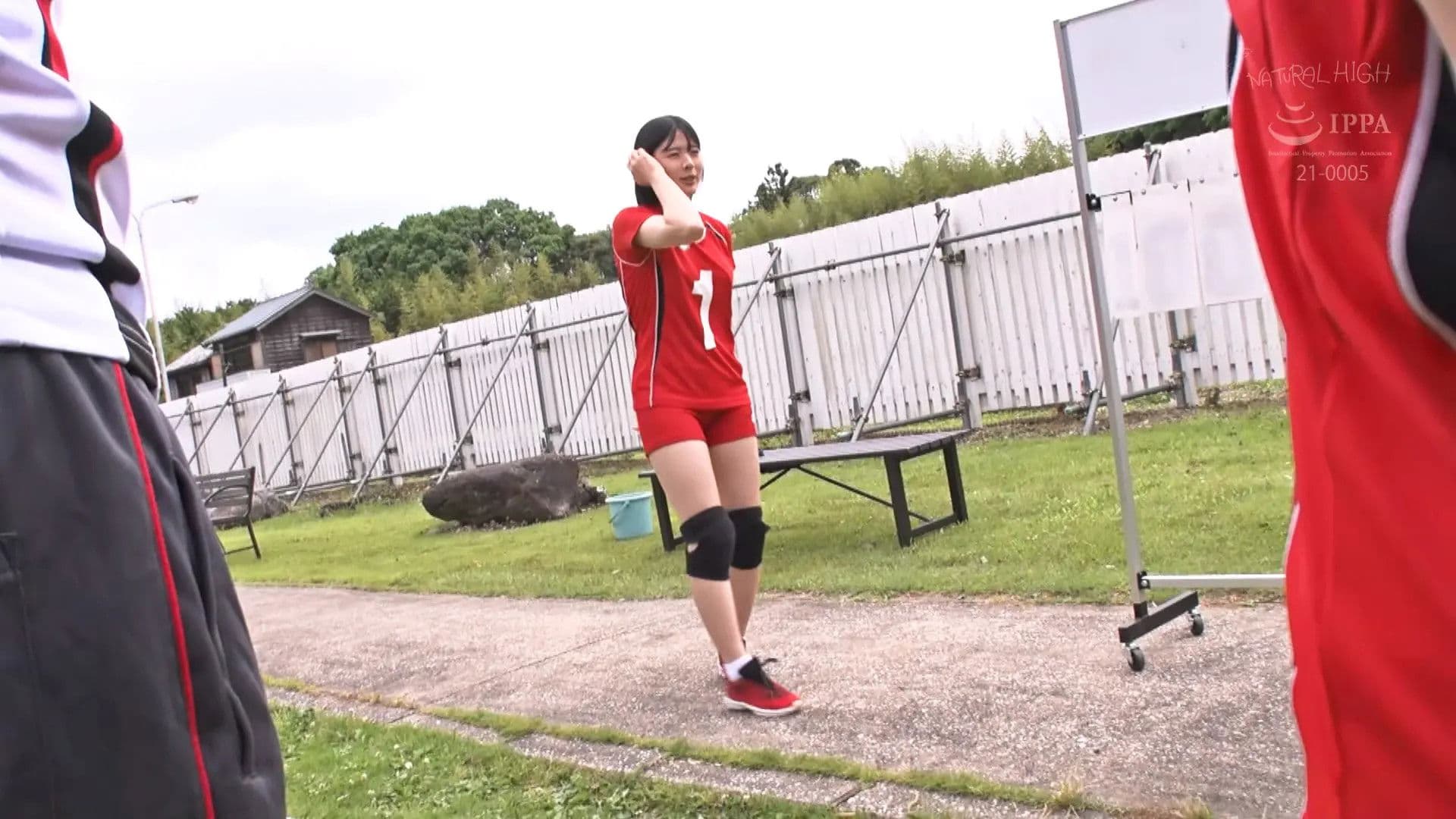 동아리 활동 중 리모트 바이브로 허리를 흔들면서 느끼는 발정소녀