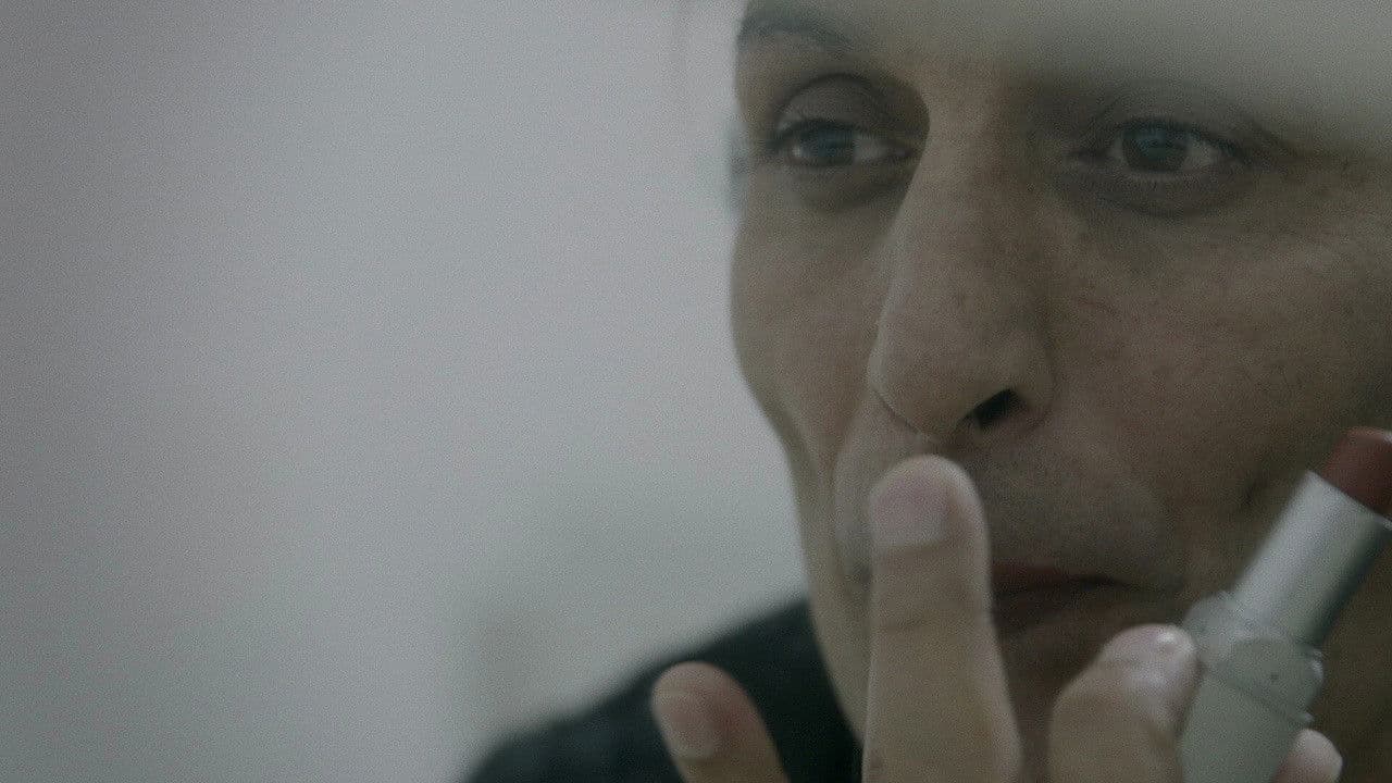 Kah kqyrsha përpjetë, e shihsha veten përfuni