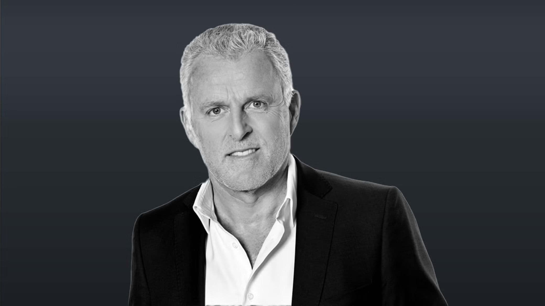 Peter R. De Vries: Liever Staande Sterven Dan Op Je Knieen Leven