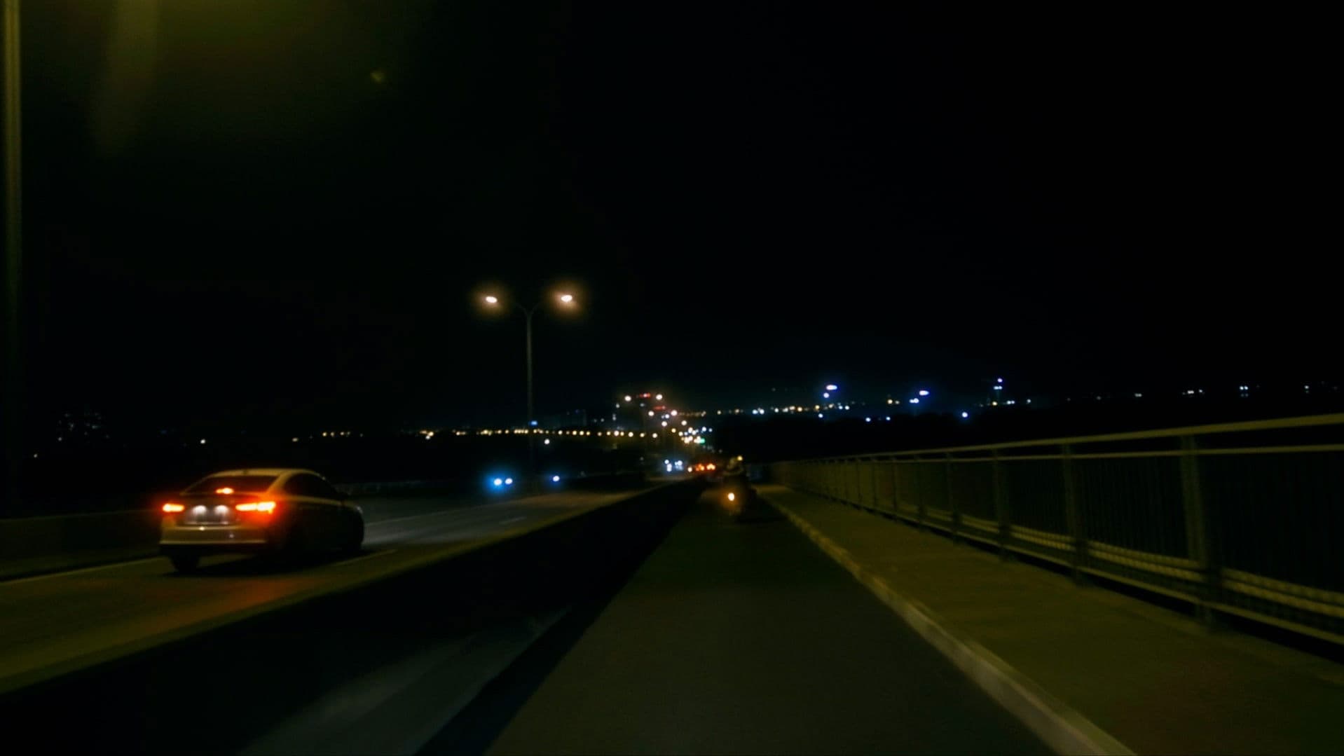 Ngôi Nhà Chưa Bao Giờ Được Nhìn Thấy