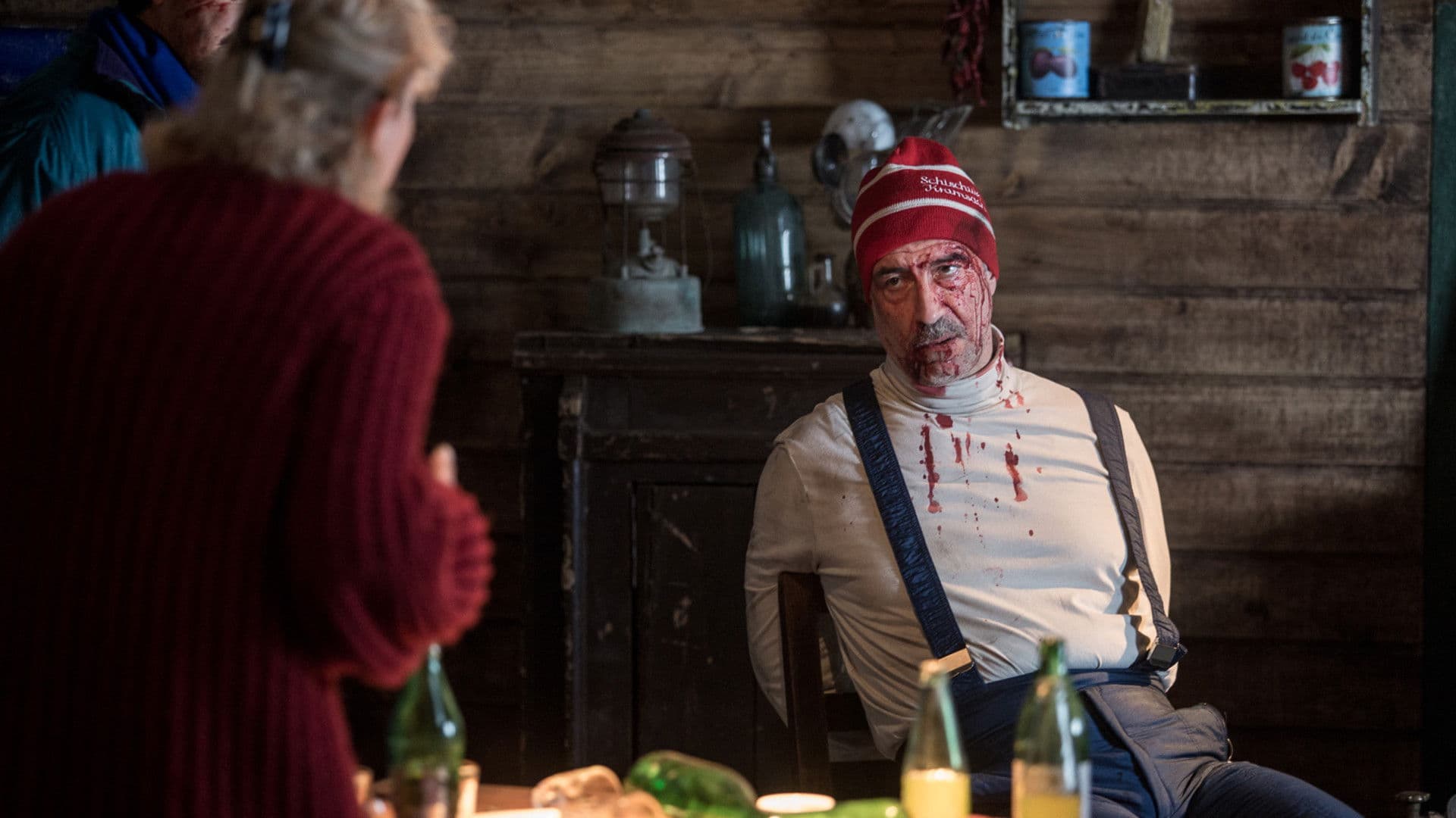 Ext. Mașină. Noapte