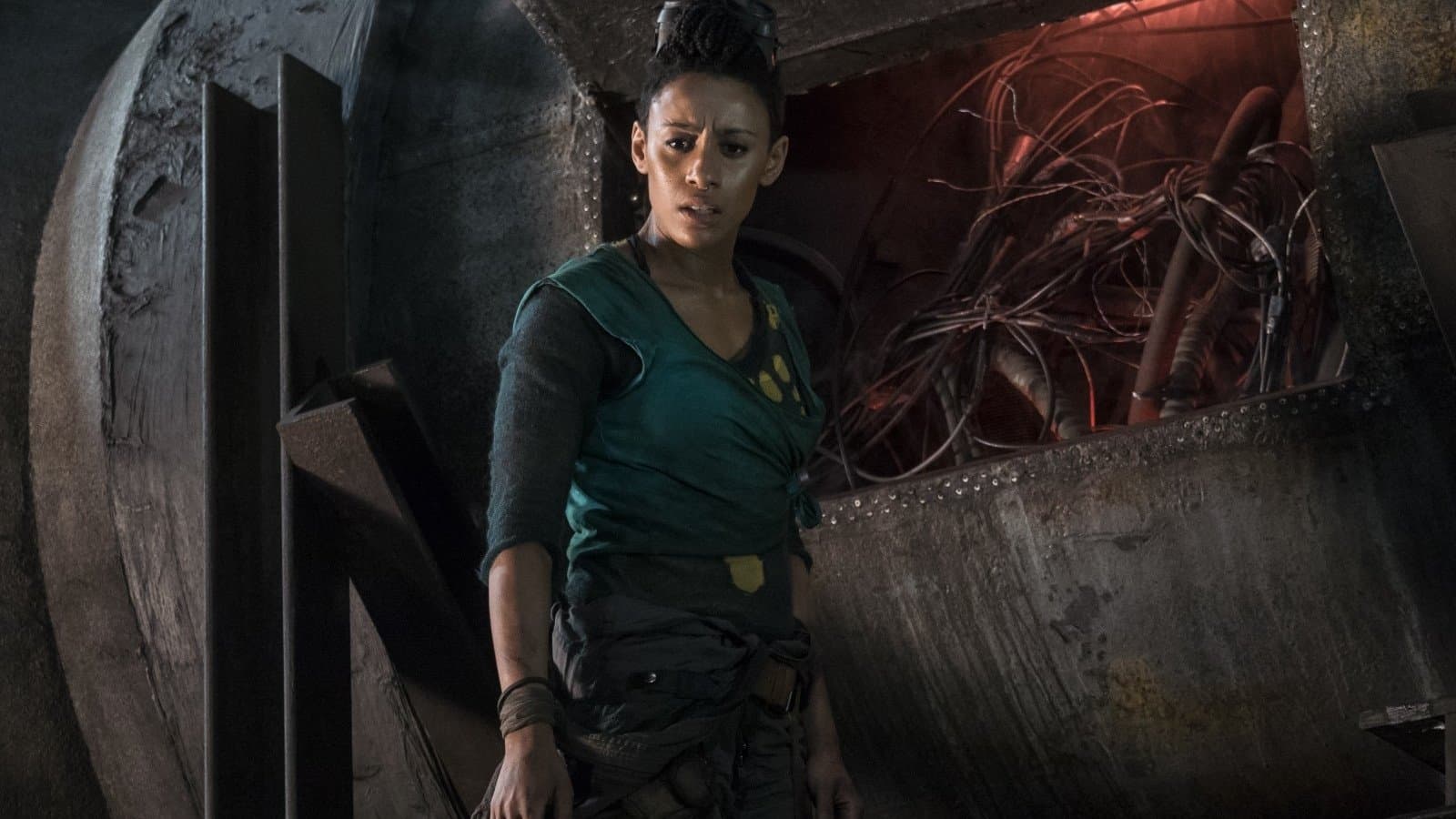 아이언 스카이 2: 더 커밍 레이스