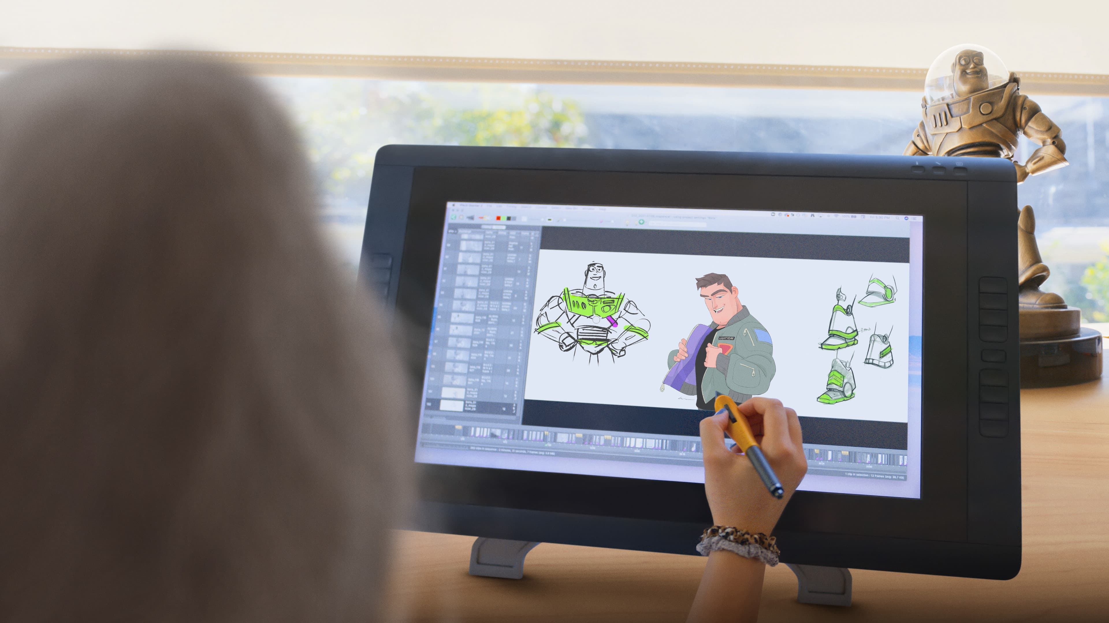 무한의 우주 너머: 버즈 라이트이어 비하인드