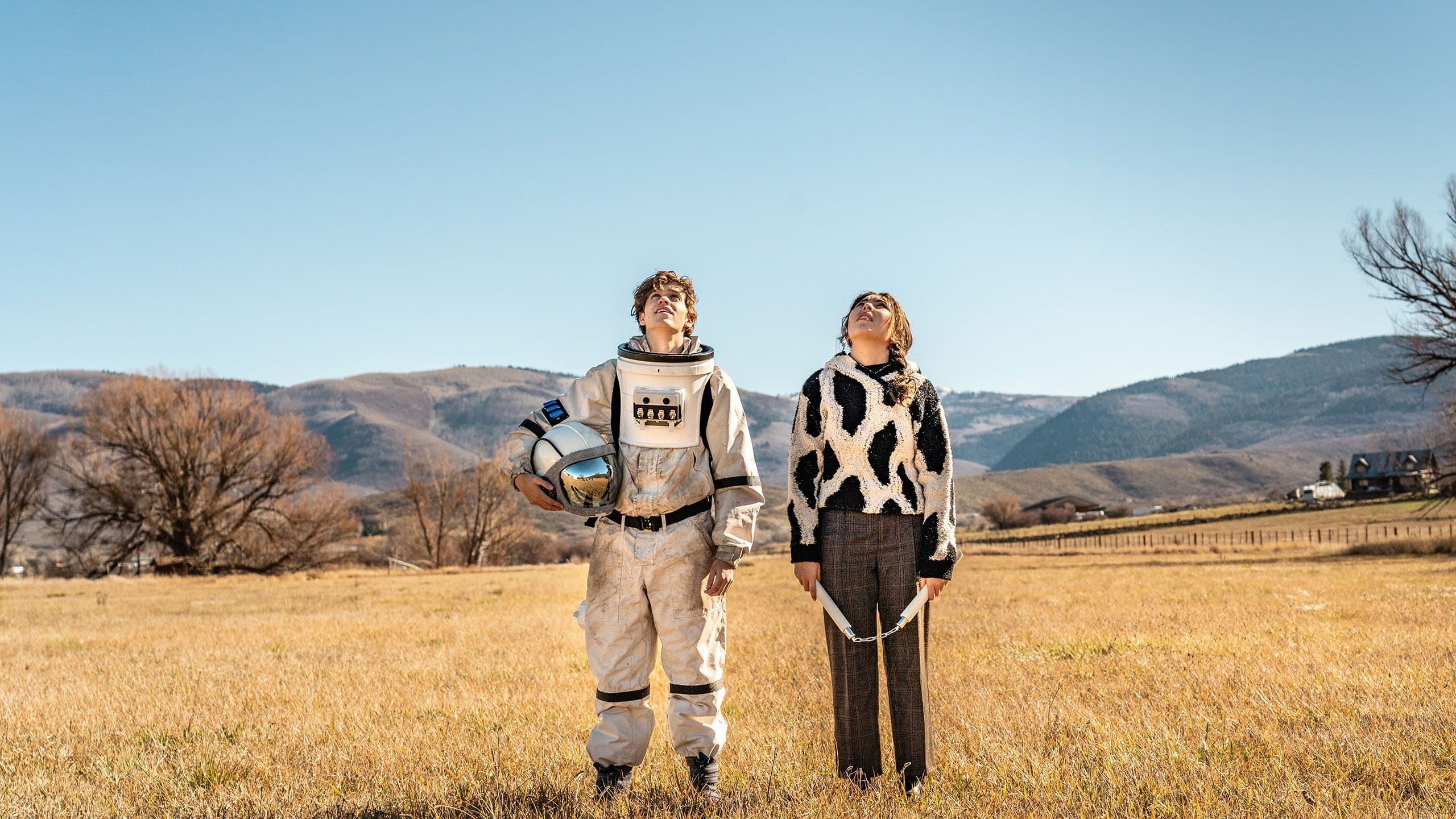 외계인이 부모님을 납치해서 난 이제 혼자 남겨졌어