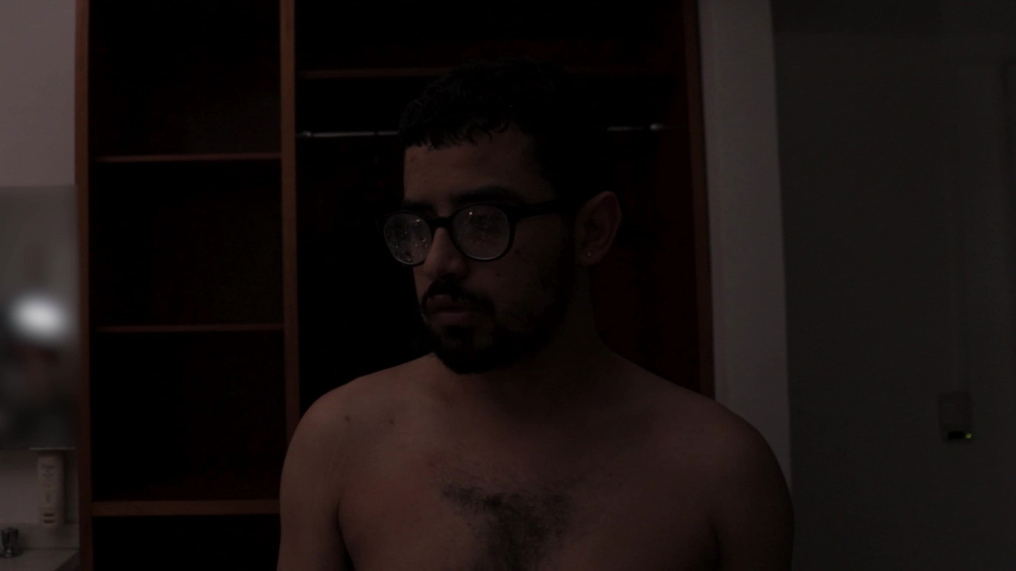 Tem Alguém em Casa?