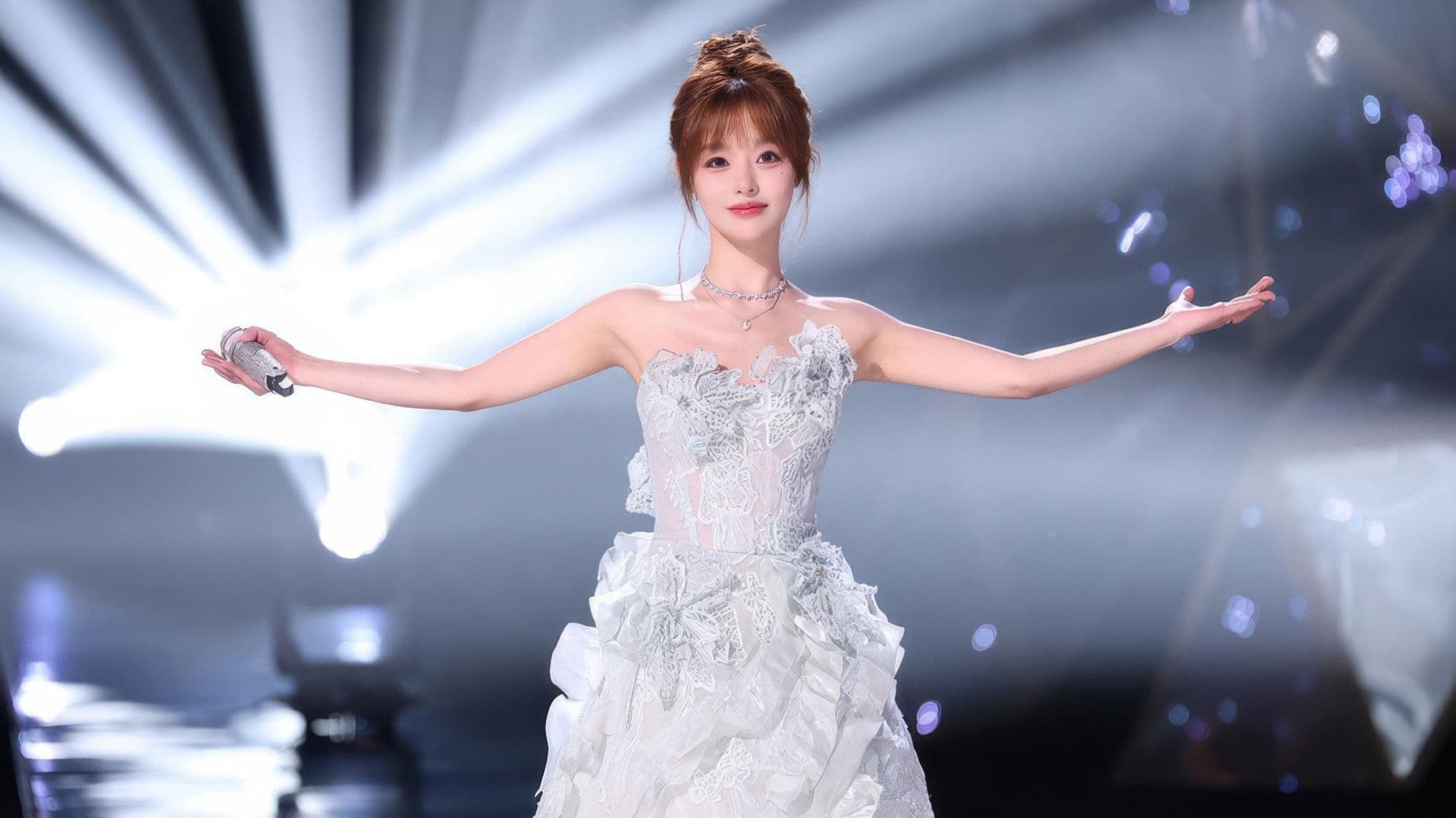 黄霄雲：宇宙无敌号演唱会 – 广州站​