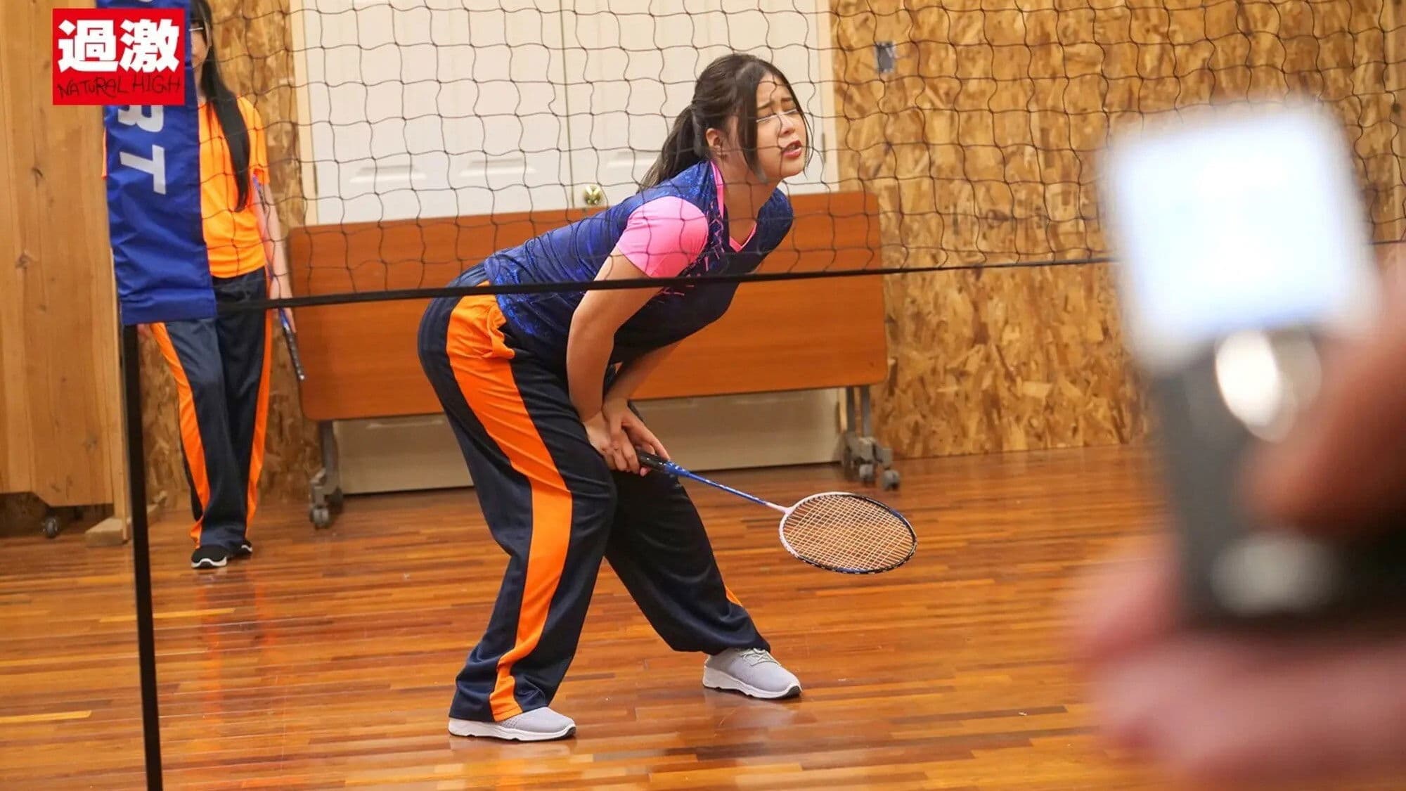 「엉덩이에도 보〇에도 자〇 넣어주세요… 」항문에 최음 리모바이를 넣어 원격 오르가즘 발정! 항문자위 중에 다시 습격당해 하체가 질식할 정도로 번갈아 2홀 피스톤을 간청하는 스포츠 걸2