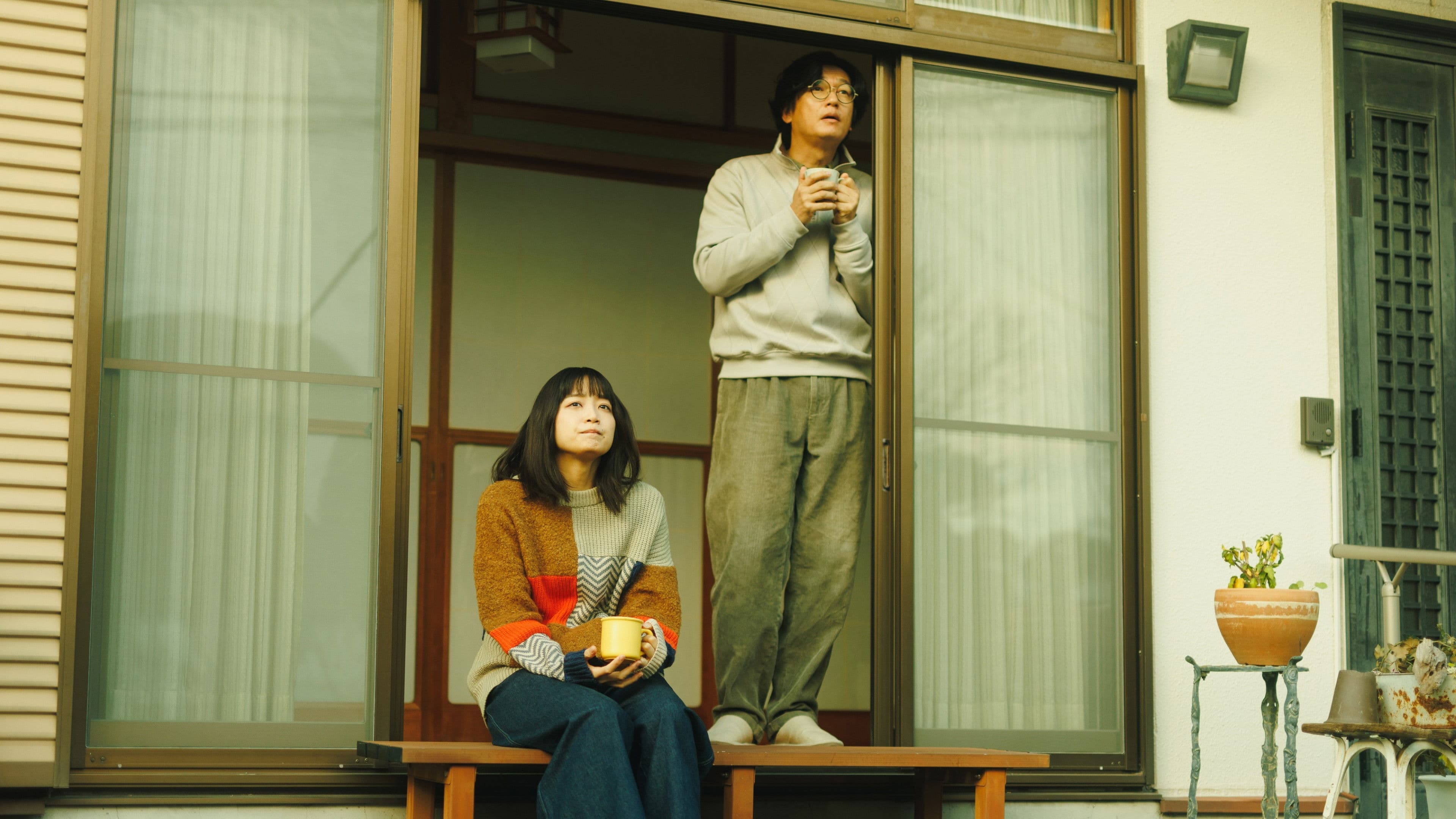 인생이 망한 전직 아이돌은, 생판 남인 아저씨와 살기로 선택했다