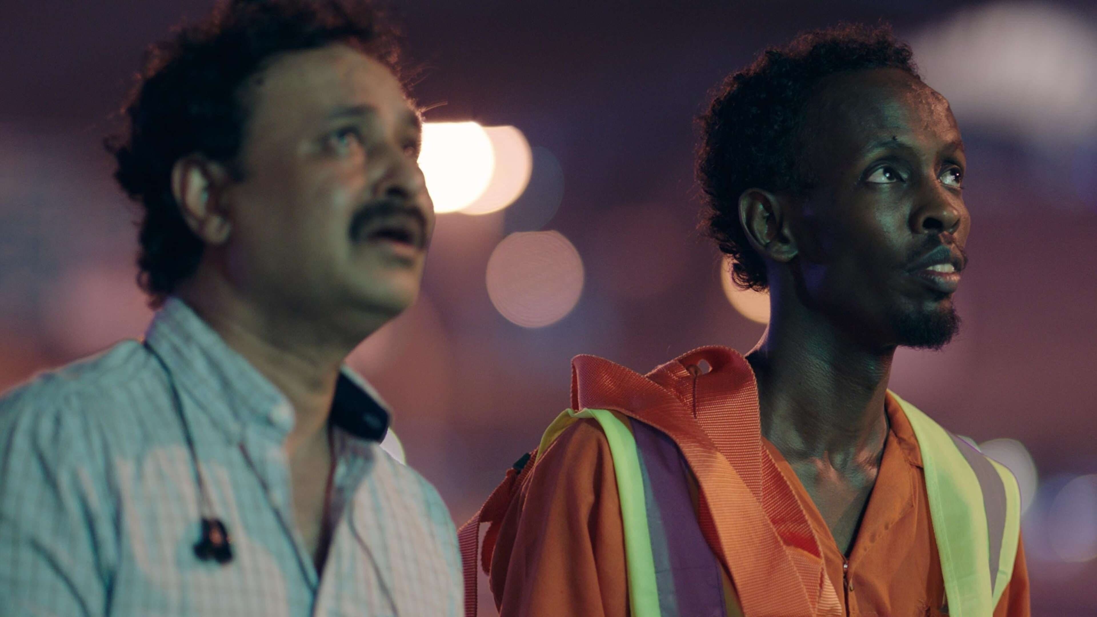 빛의 바다 아래에서