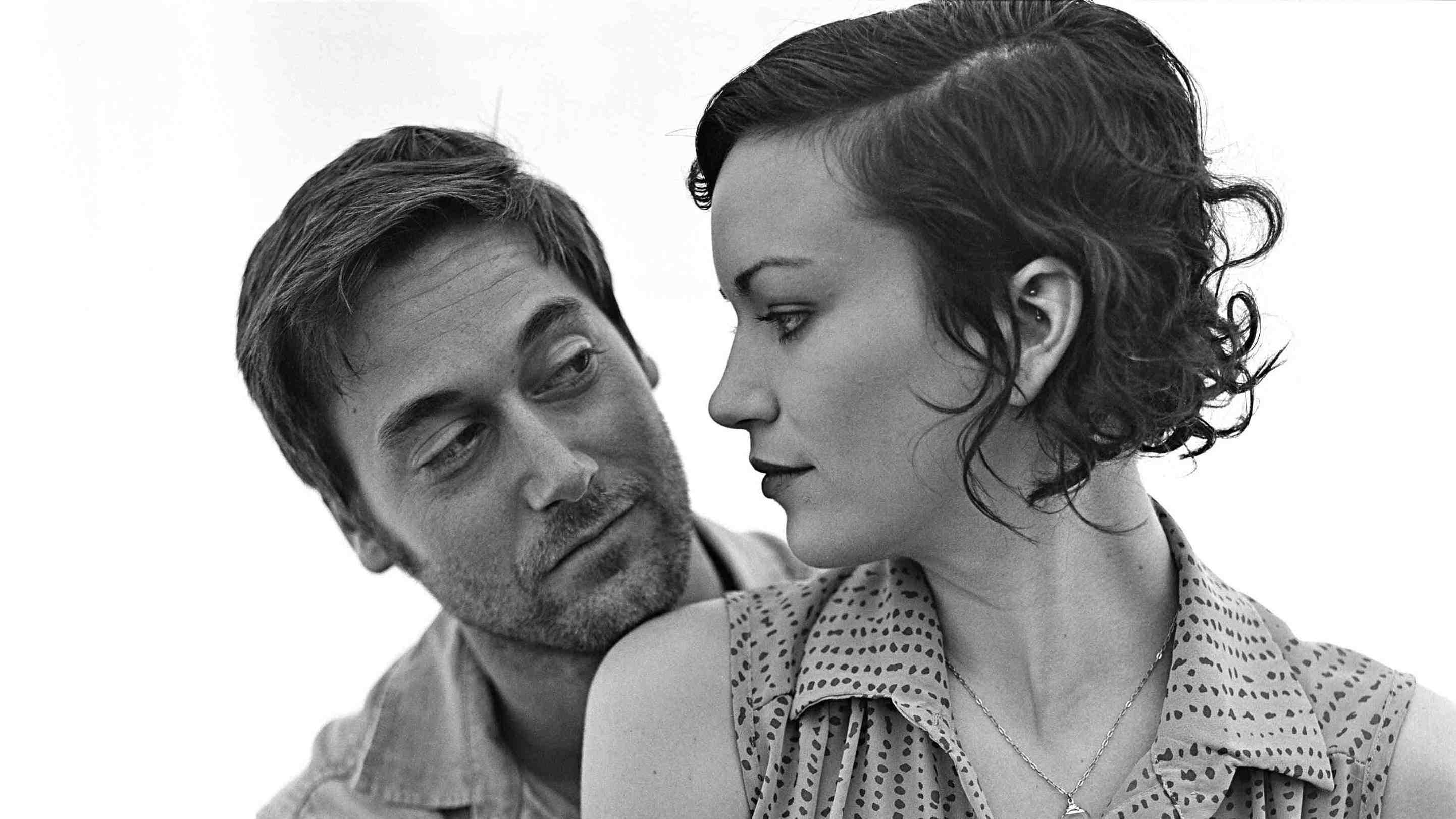 비사이드 스틸 워터스