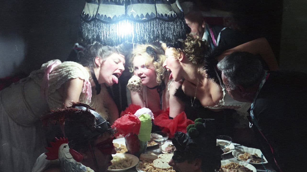 De ce trag clopotele, Mitică?