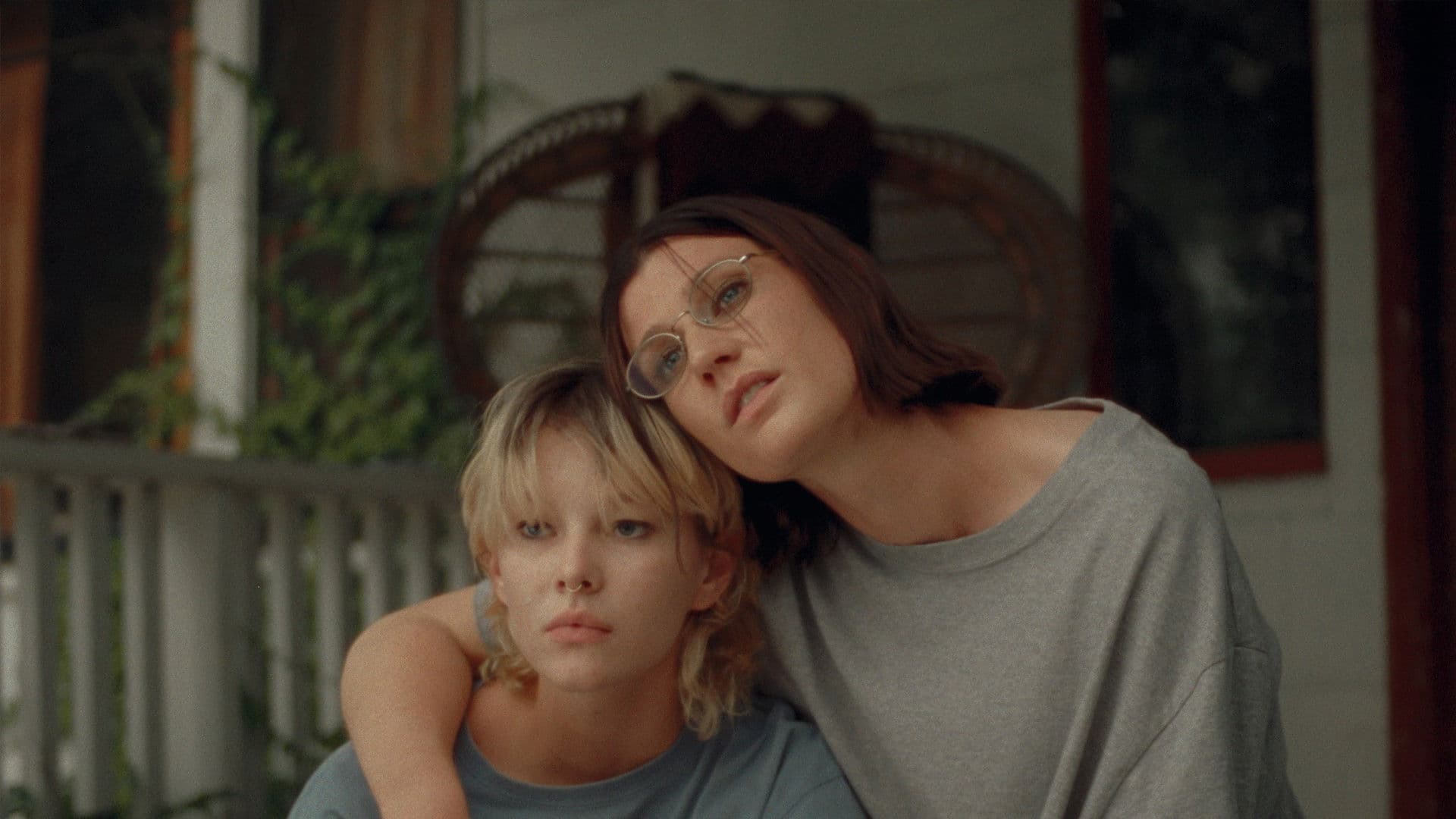 가지가 휘어질 때까지