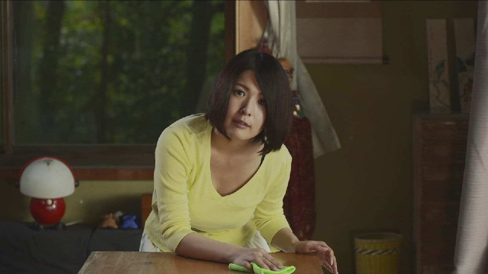 淫乱巨乳妻の白日夢