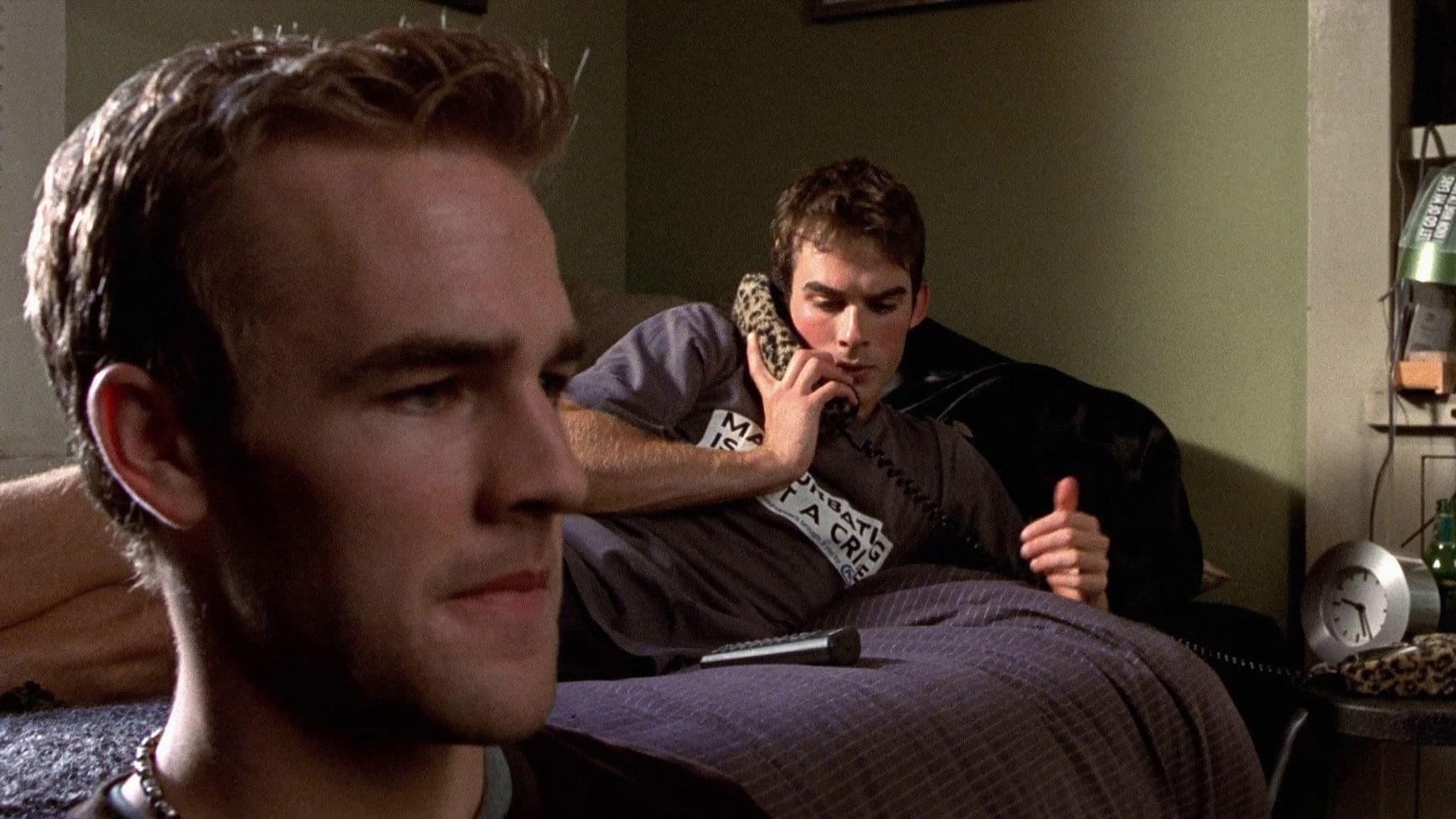 뒤로가는 연인들