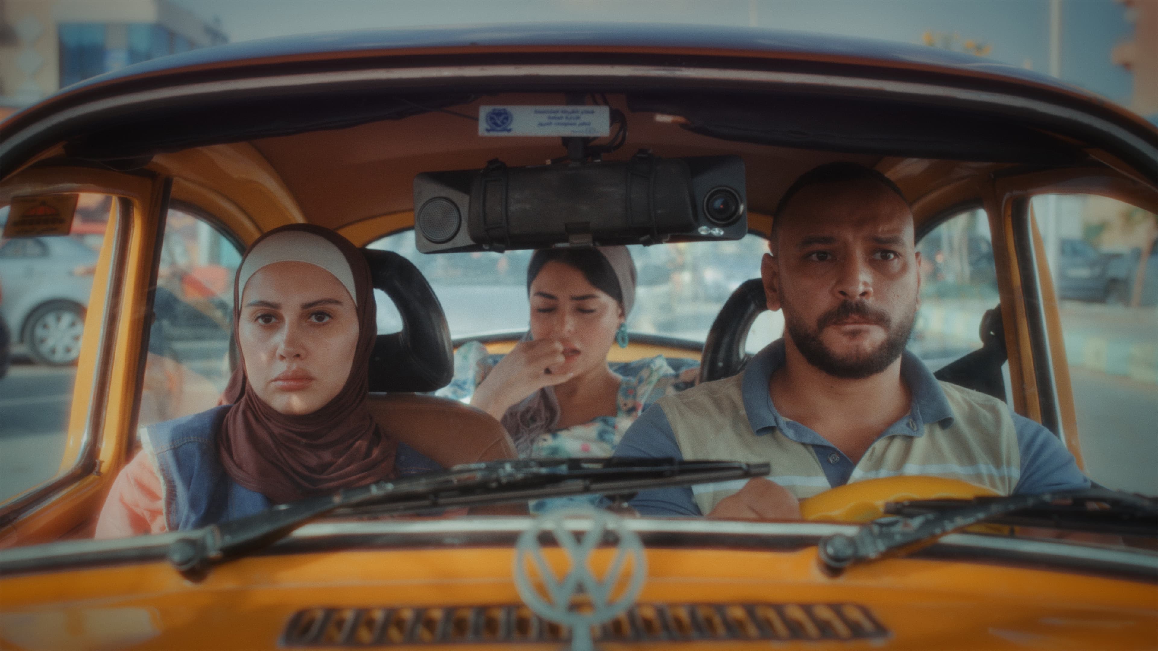 الفستان الأبيض