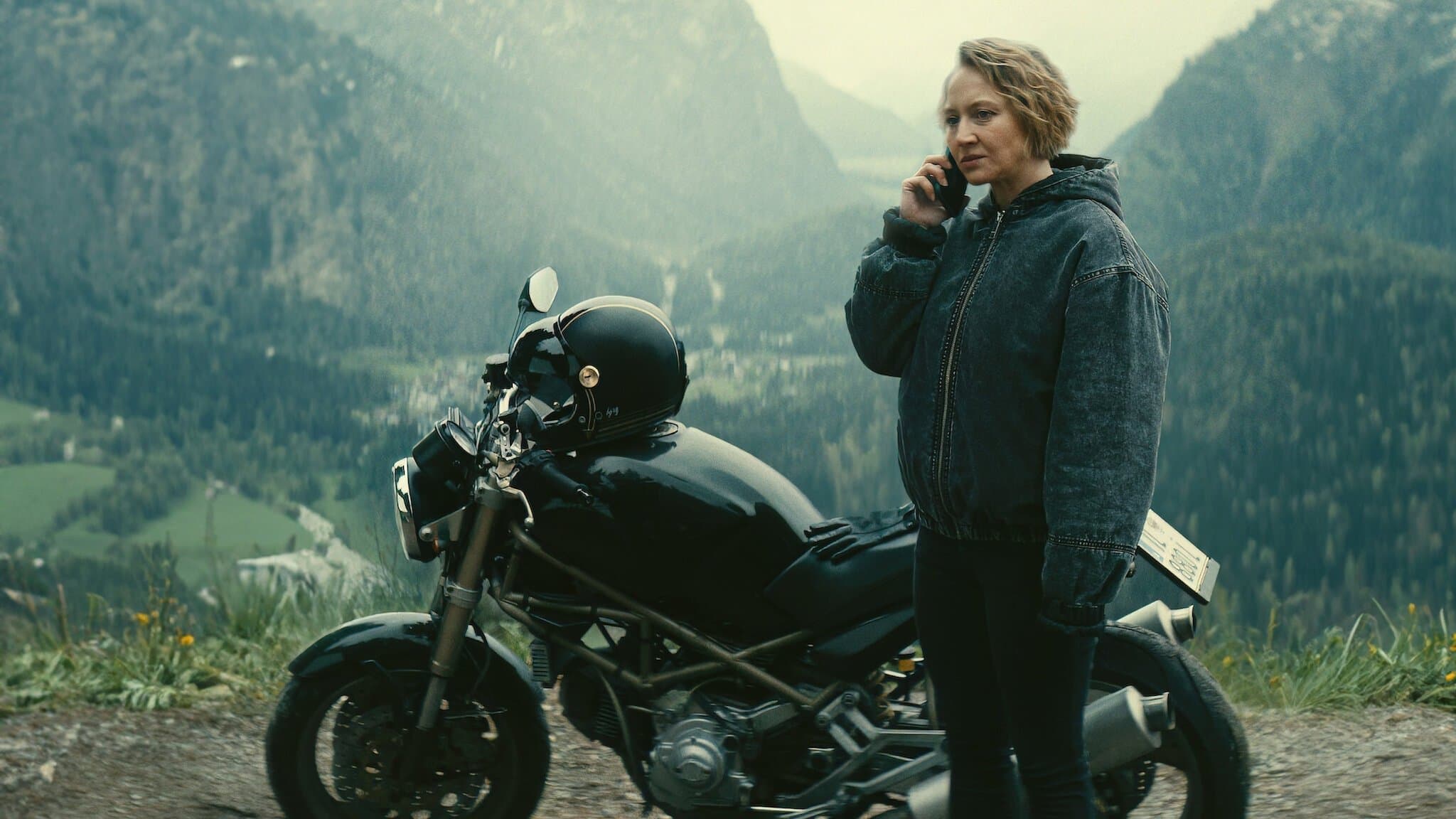 우먼 오브 더 데드