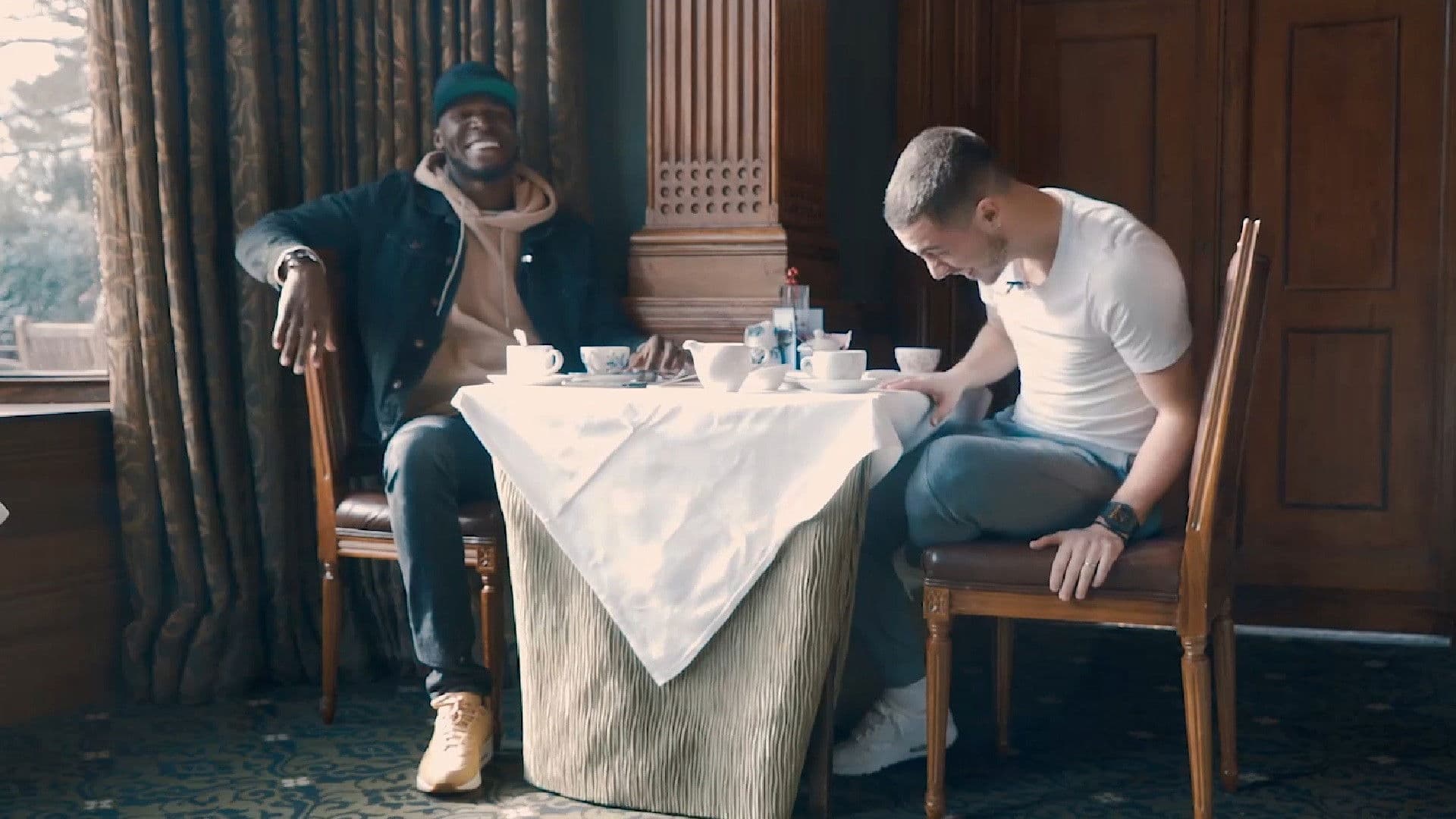 아자르와 벤테케의 브로맨스