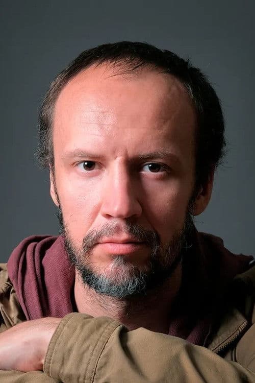 Антон Пахомов