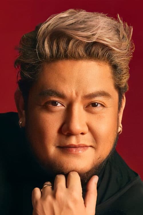 ชลาทิศ ตันติวุฒิ