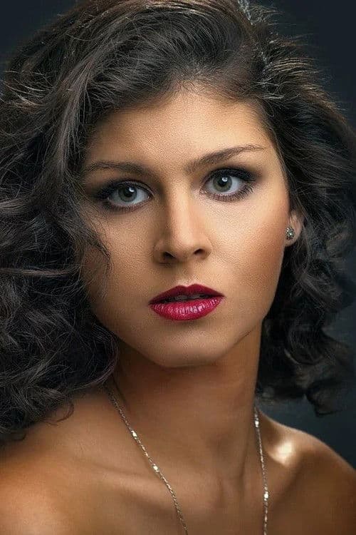 Александра Артемьева