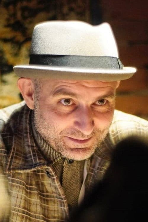 Антон Мазуров