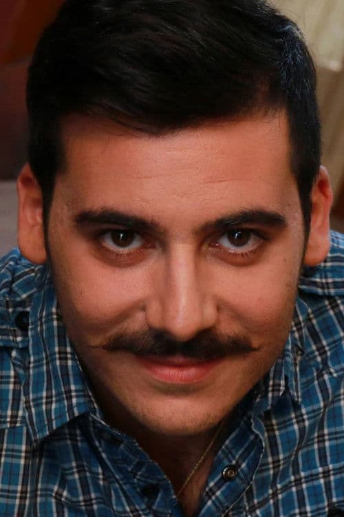 Βασίλης Χαραλάμπους