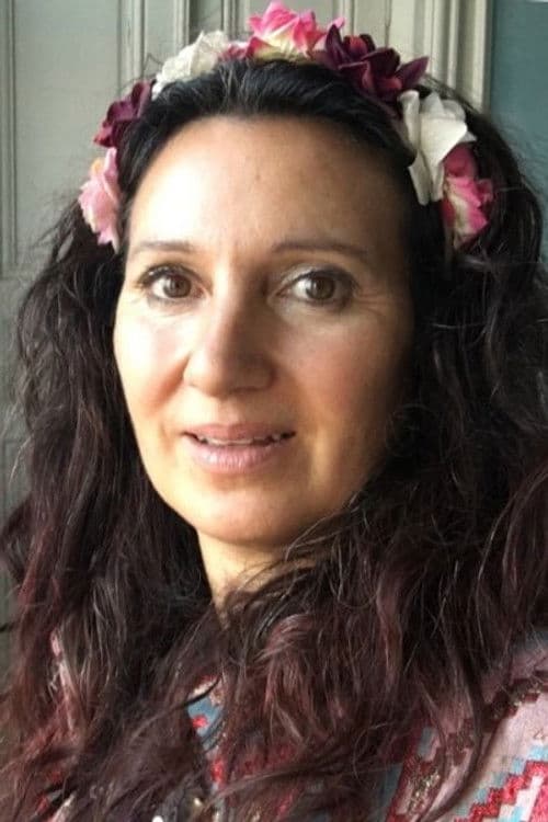 Yasmin Elvira Steenholdt