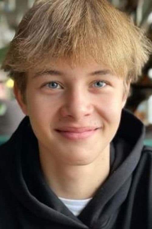 Леон Кемстач